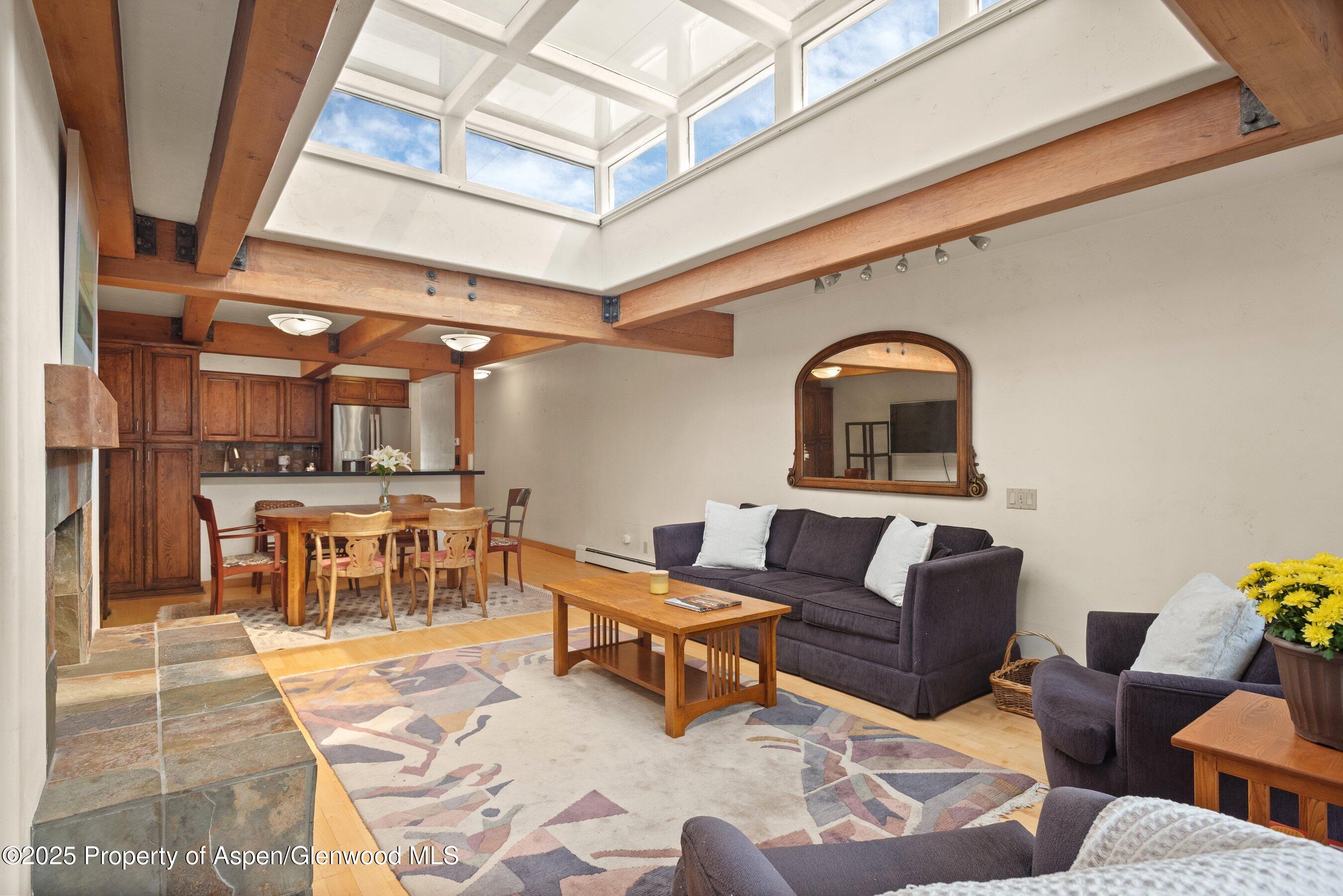 124 W Hyman Avenue 3B