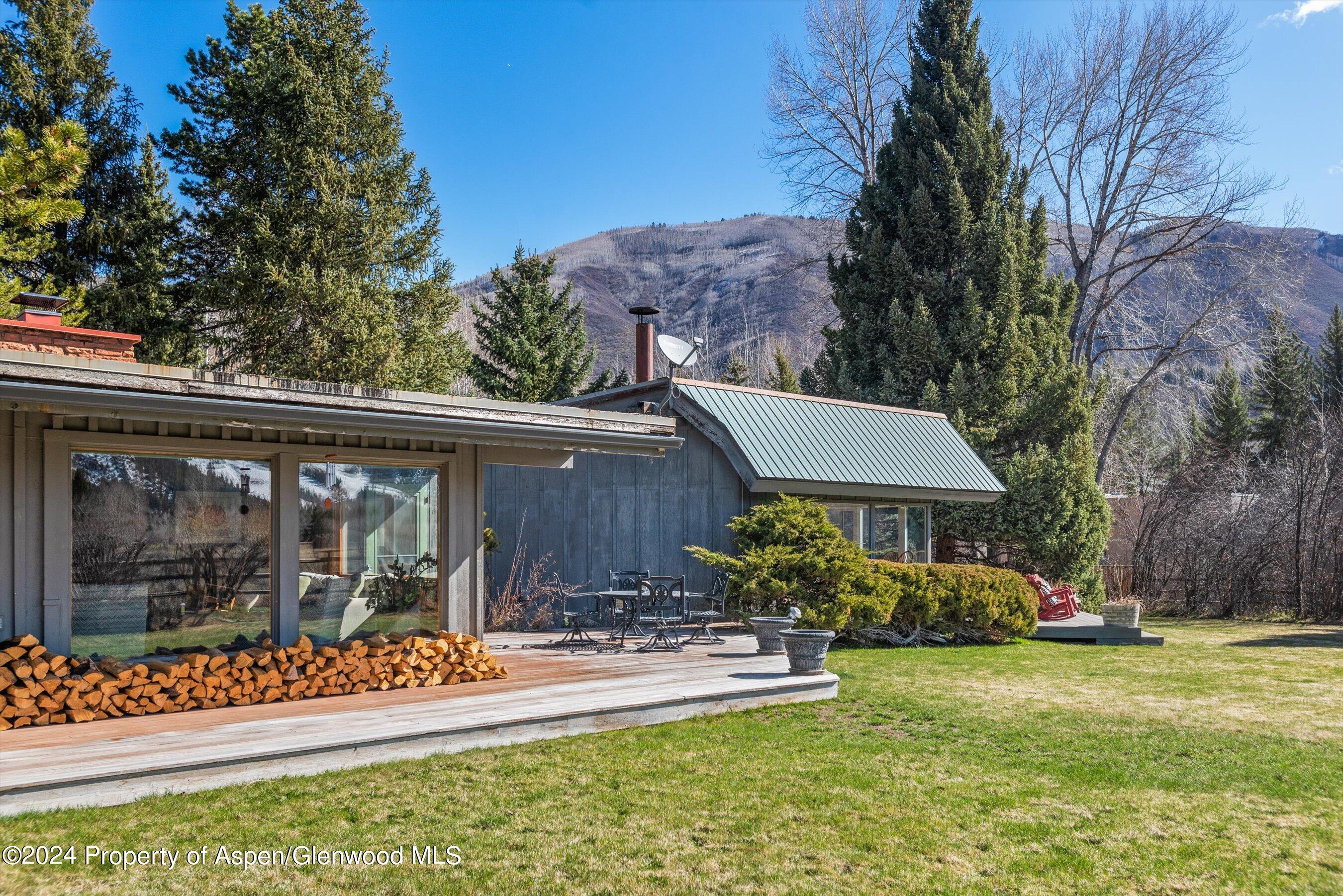 1227 Mountain View Drive, Units 1 & 2
