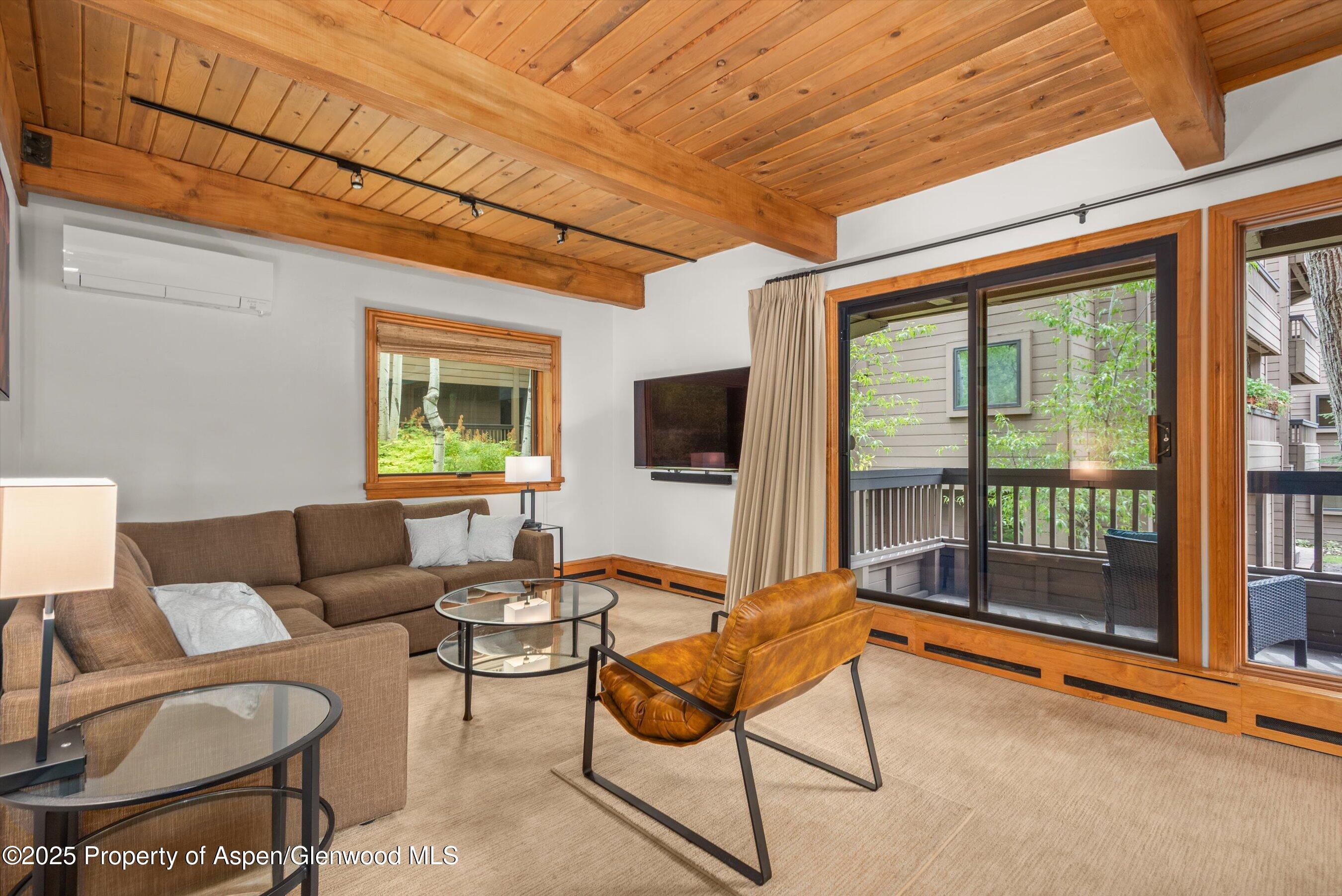 610 S West End Street D206