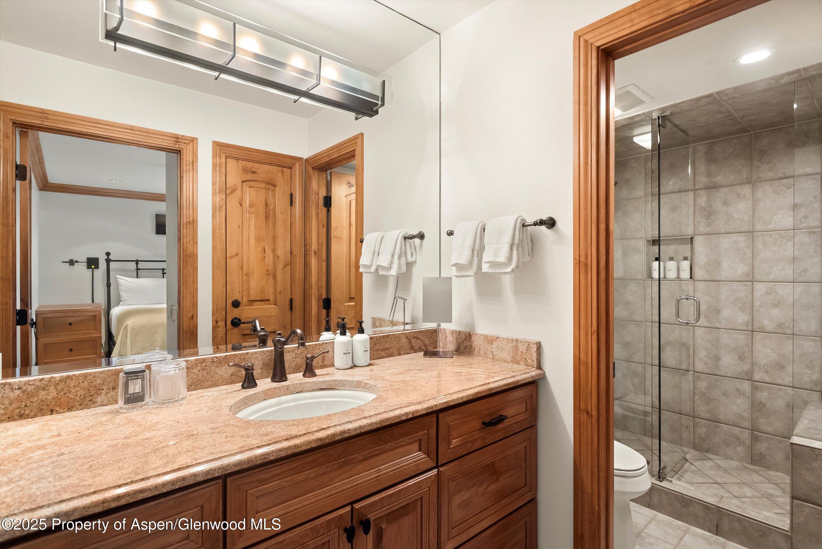 610 S West End Street D206