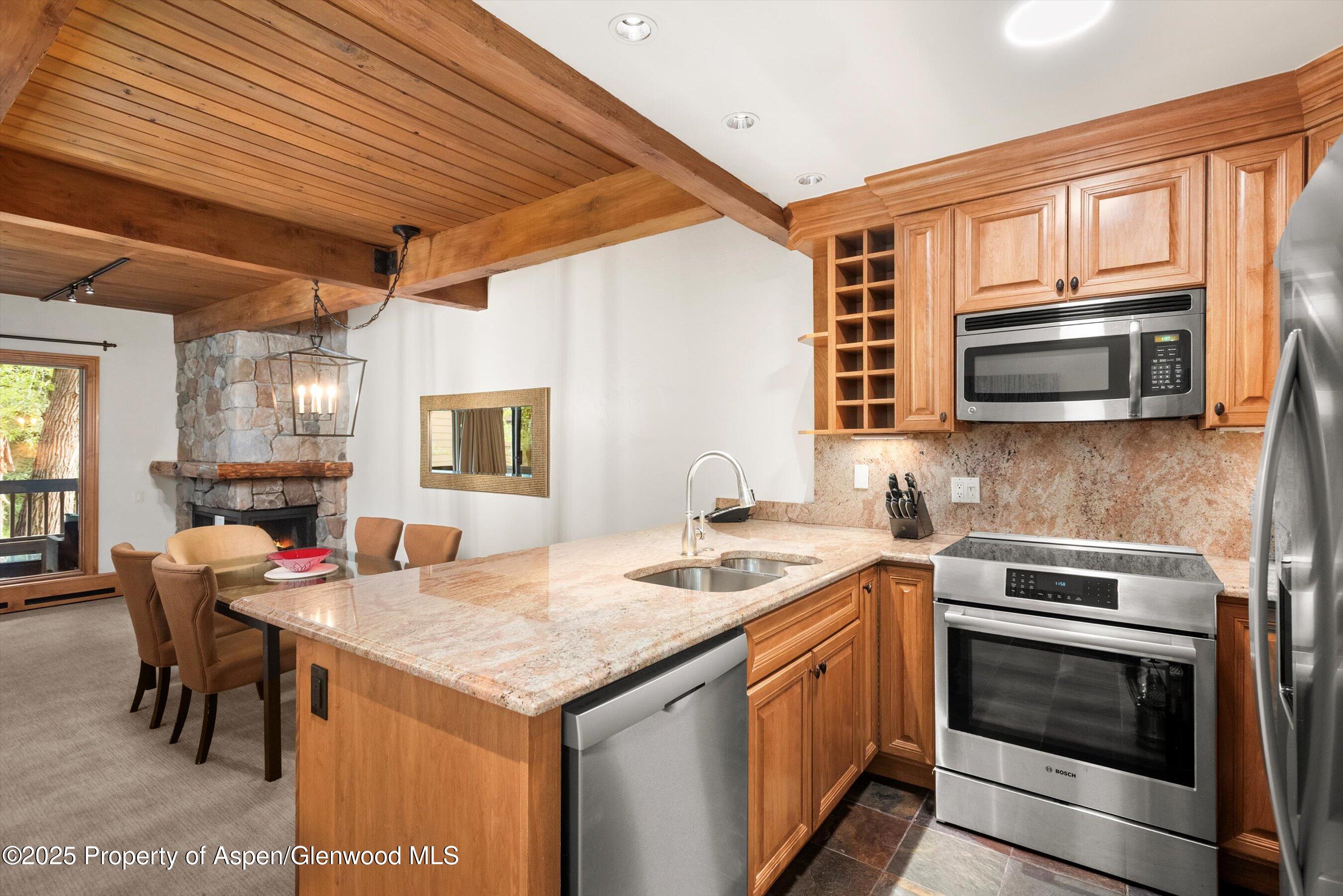 610 S West End Street D206