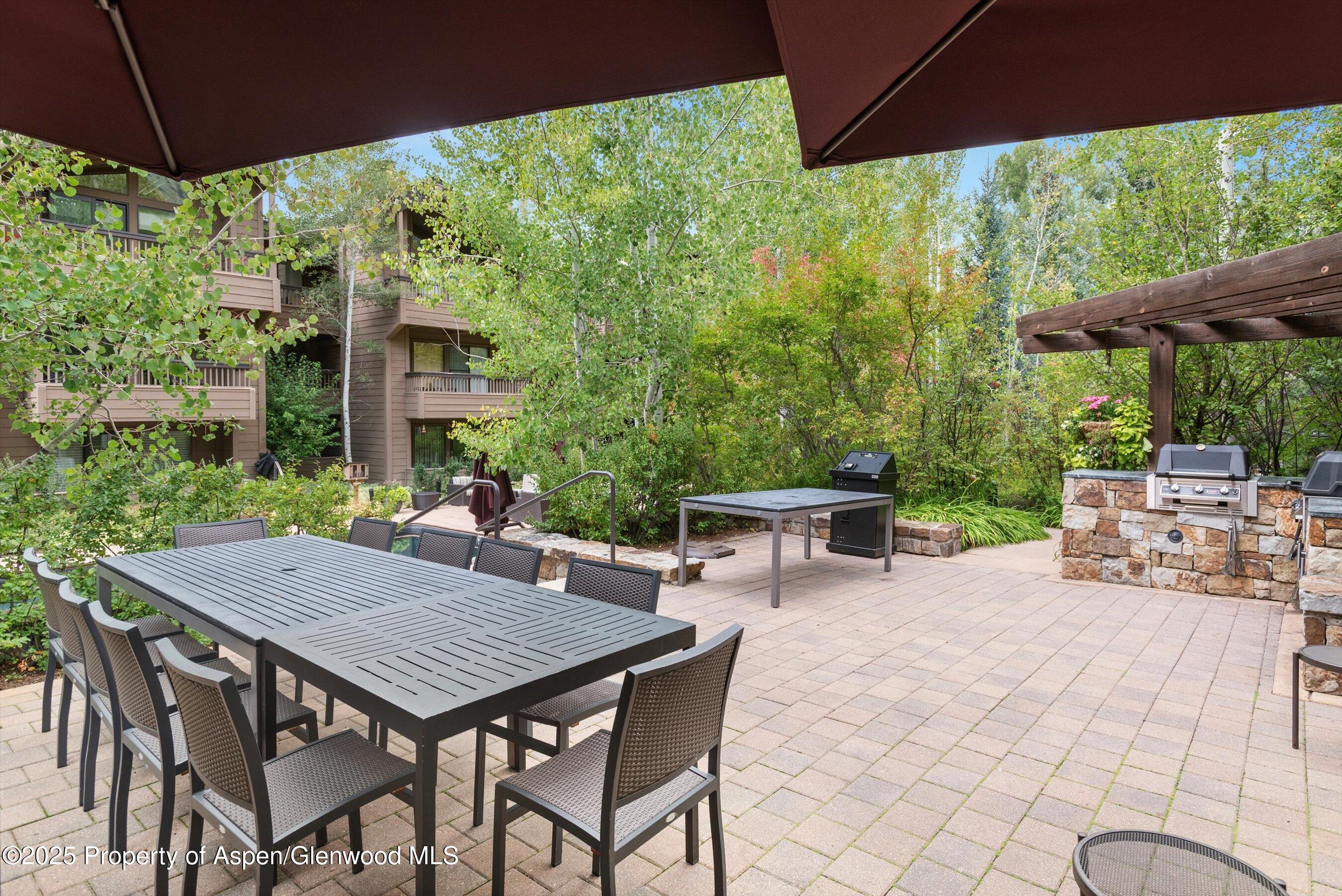 610 S West End Street D206