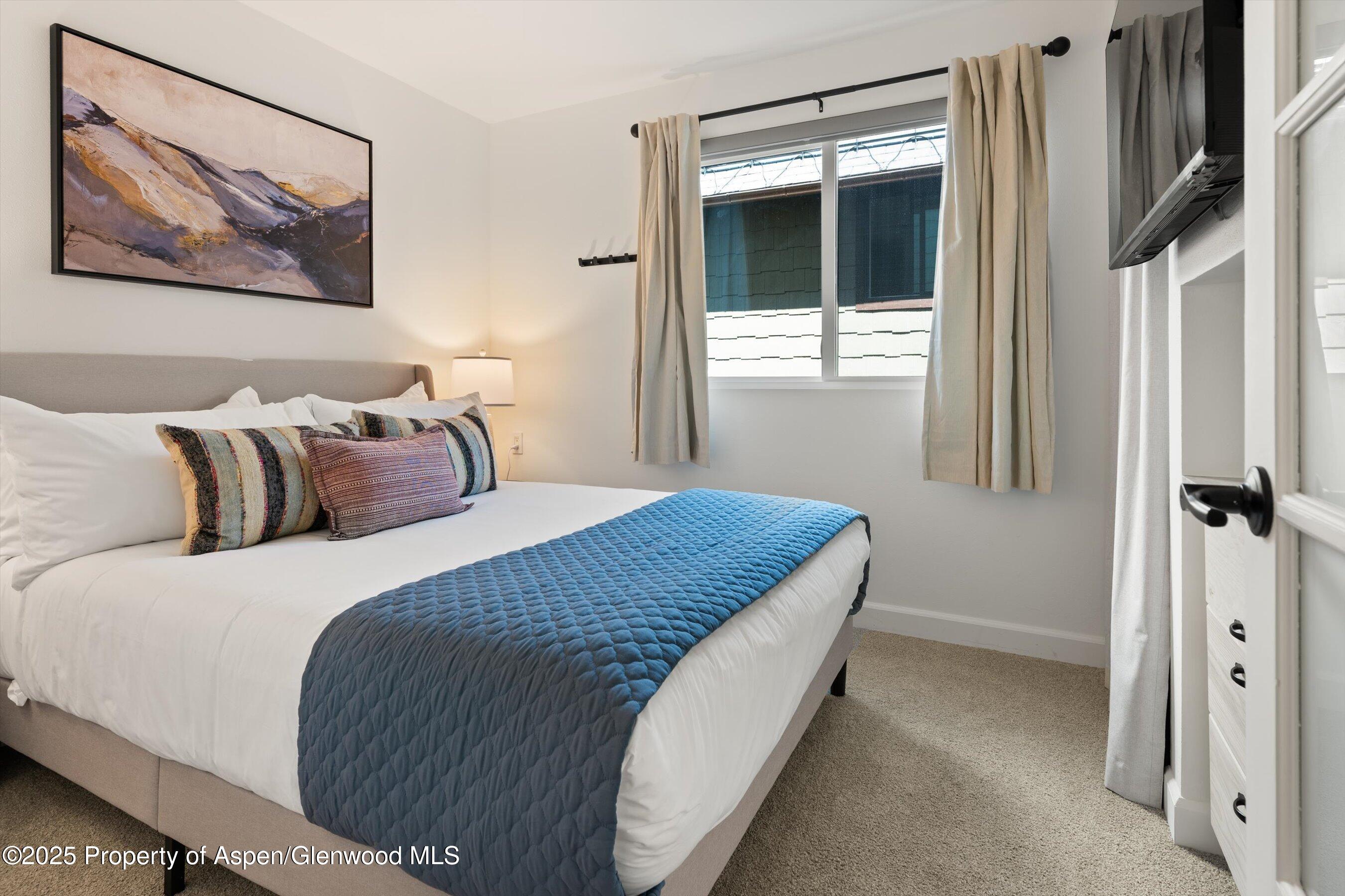 650 S Monarch Street, Unit 11