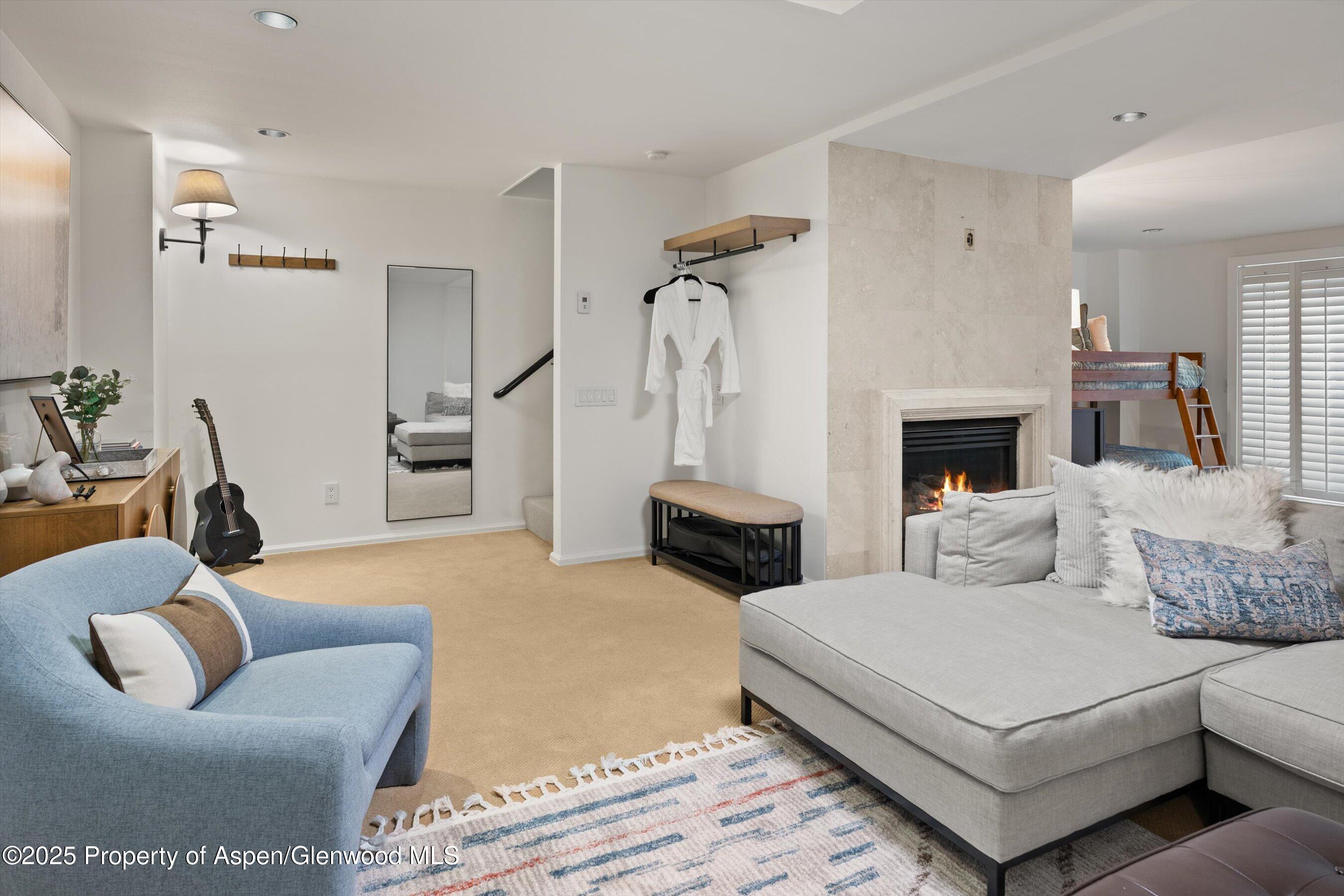 650 S Monarch Street, Unit 11