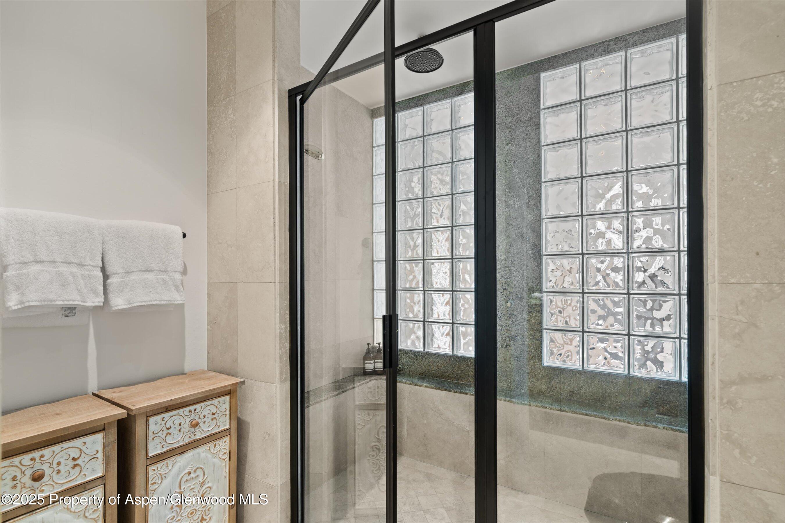 650 S Monarch Street, Unit 11