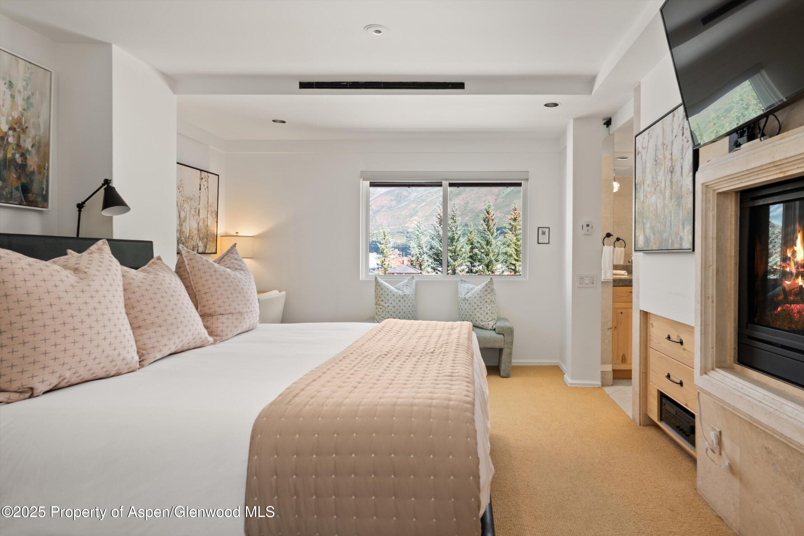 650 S Monarch Street, Unit 11