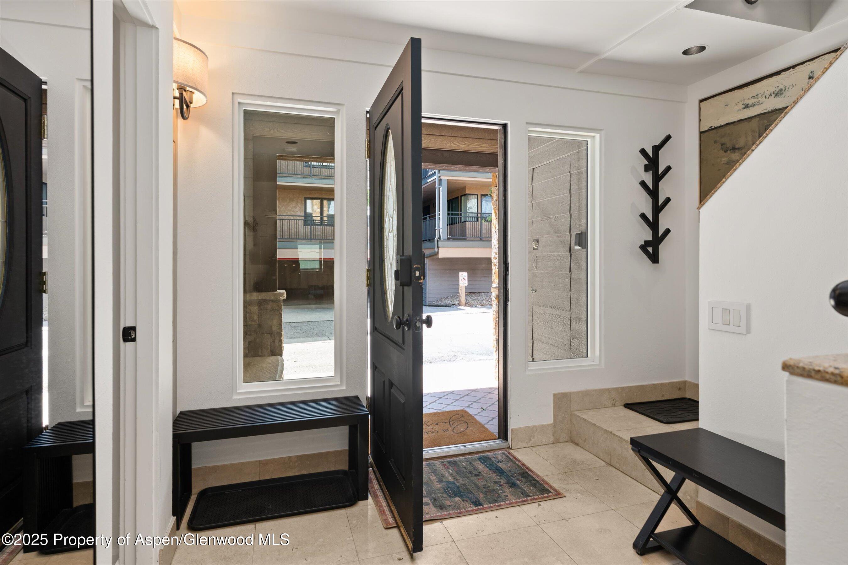 650 S Monarch Street, Unit 11