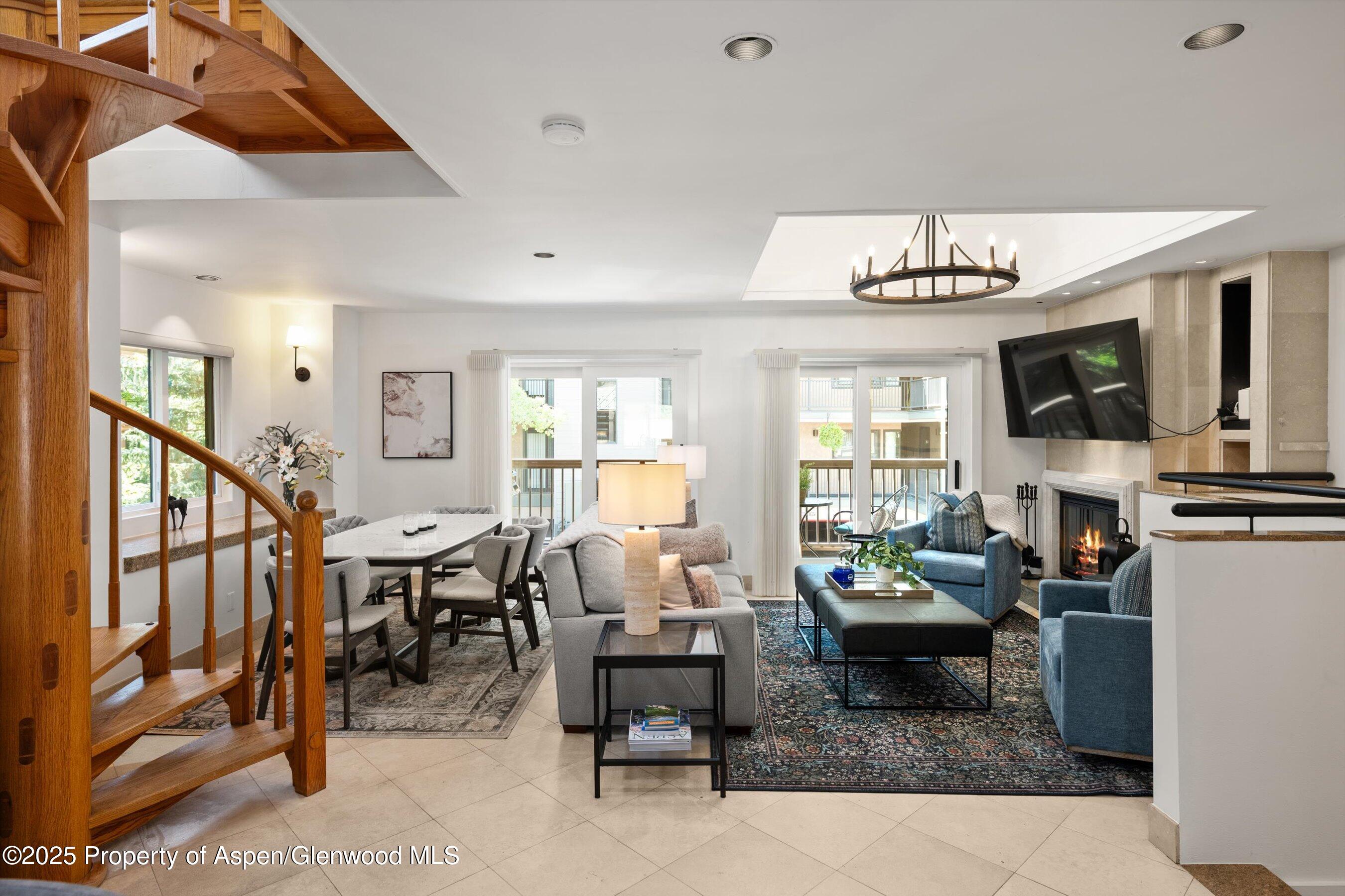 650 S Monarch Street, Unit 11