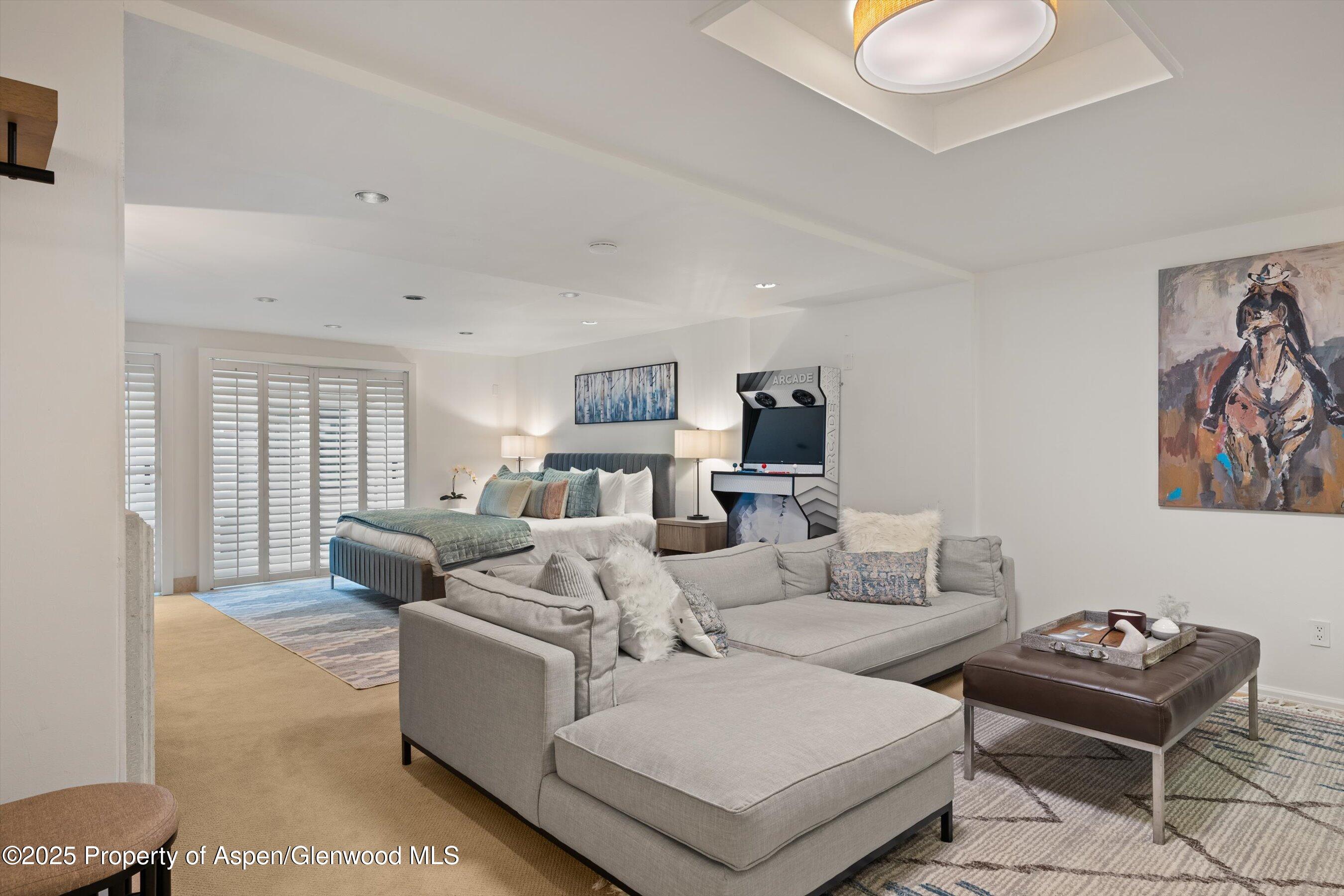 650 S Monarch Street, Unit 11