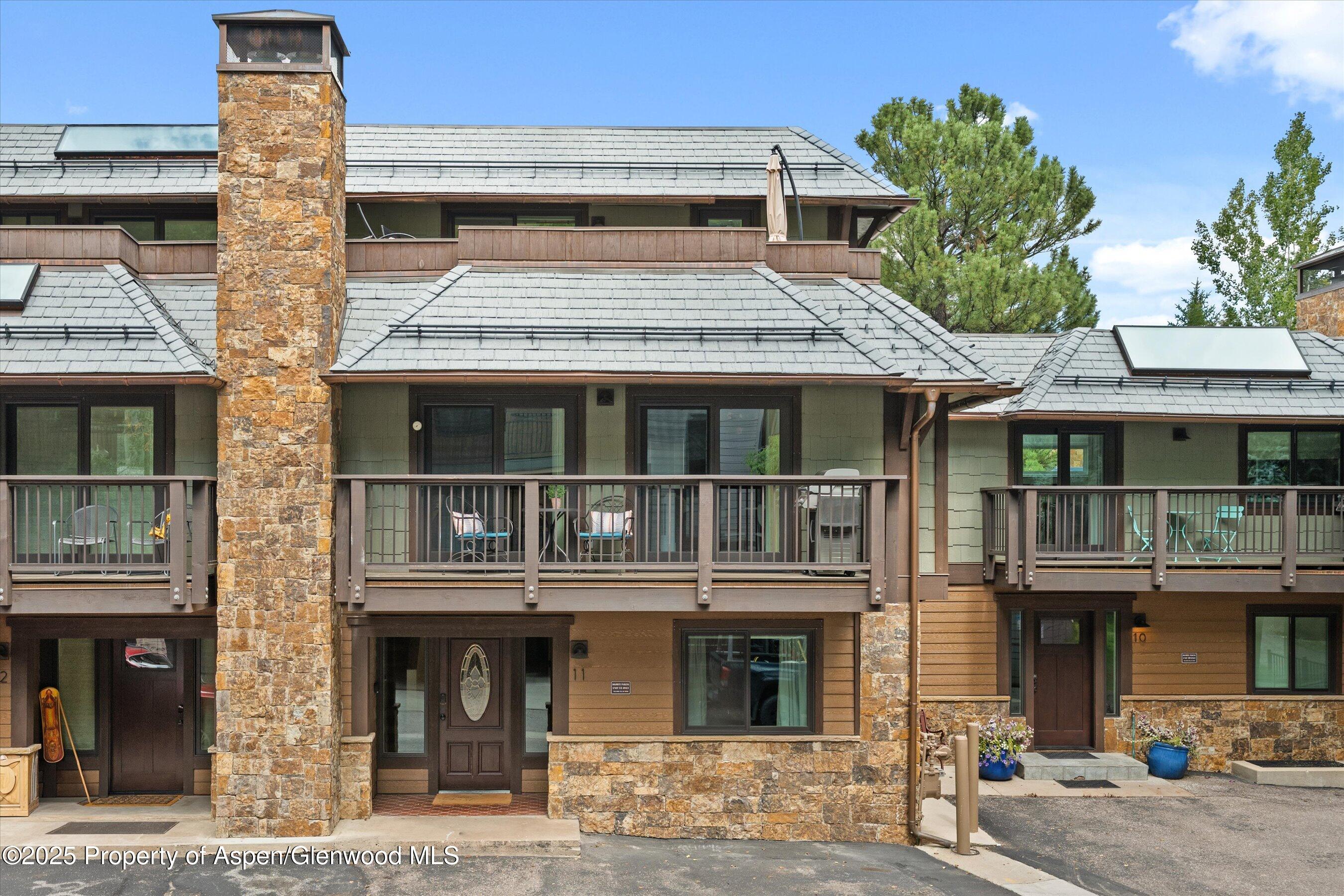 650 S Monarch Street, Unit 11