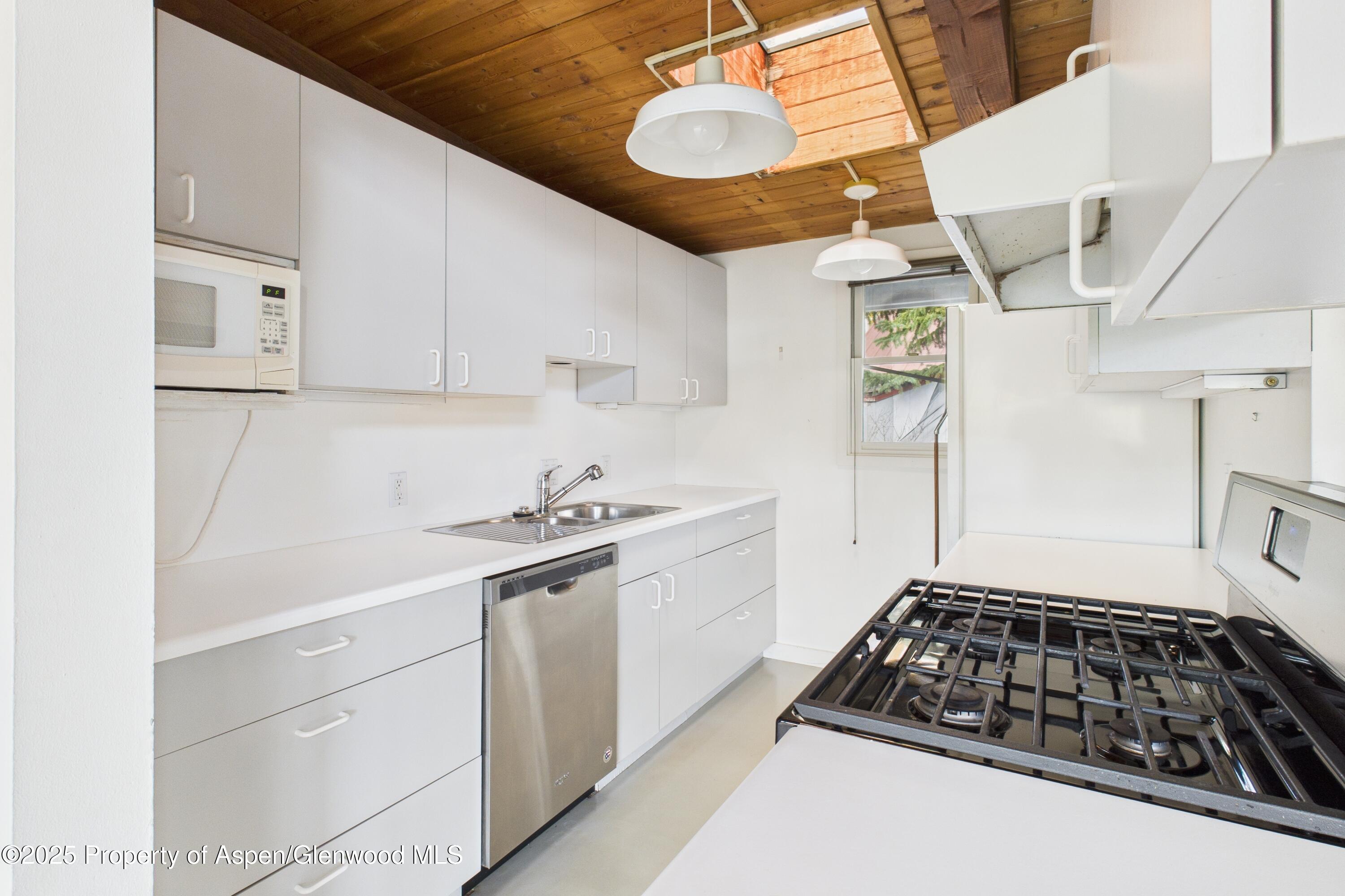 1227 Mountain View Drive, Unit 1