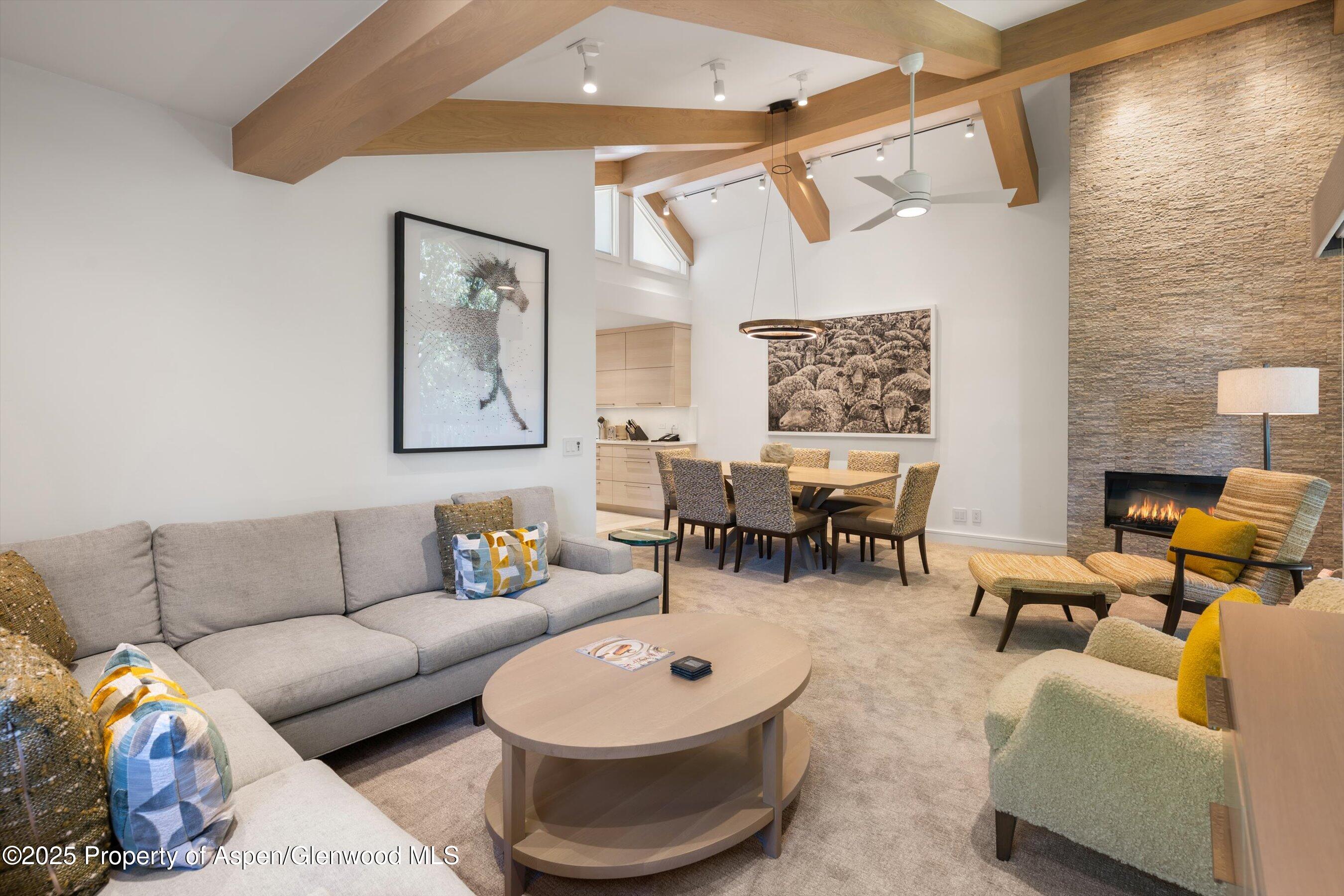 610 S West End Street, A304