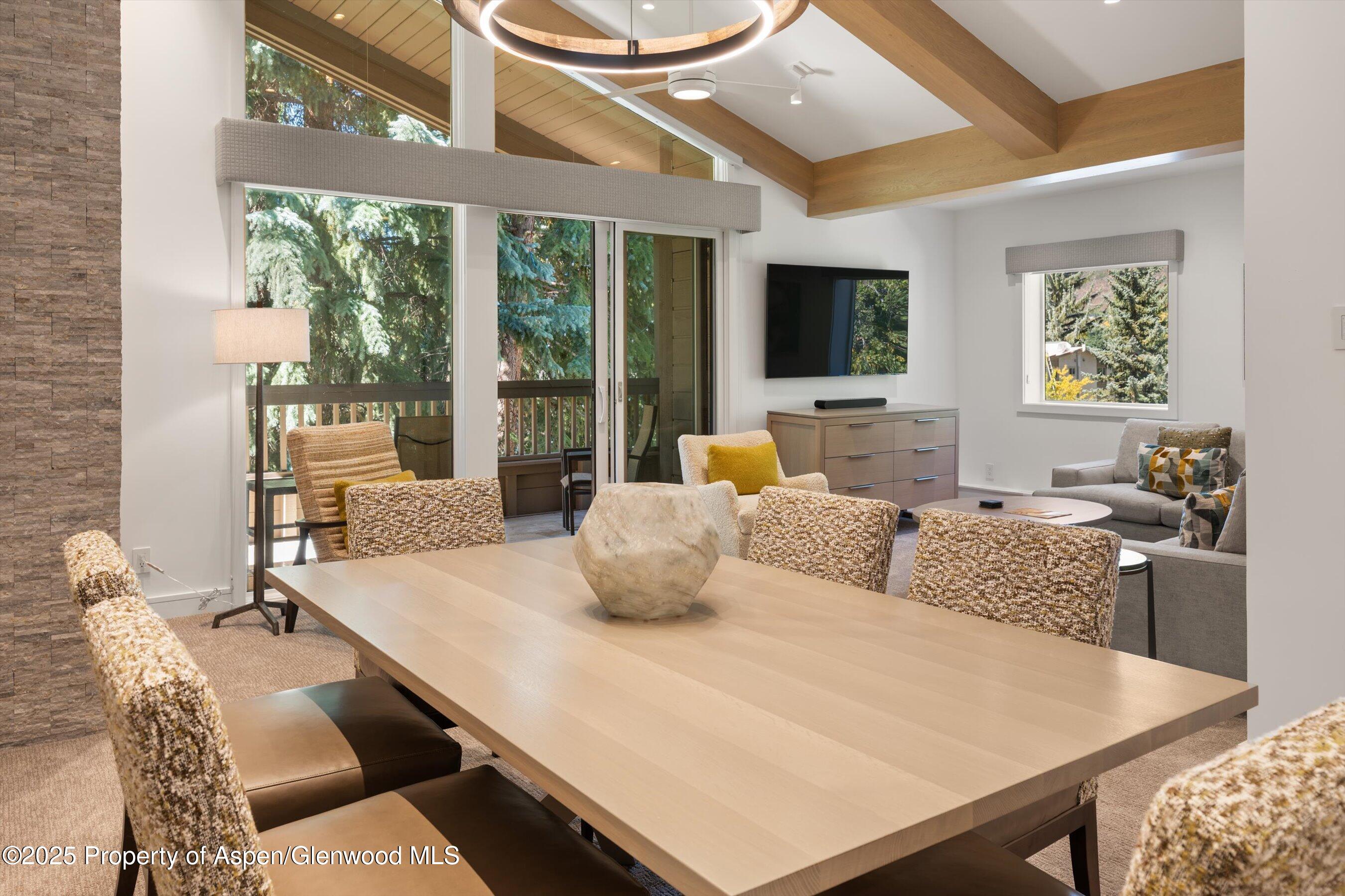 610 S West End Street, A304