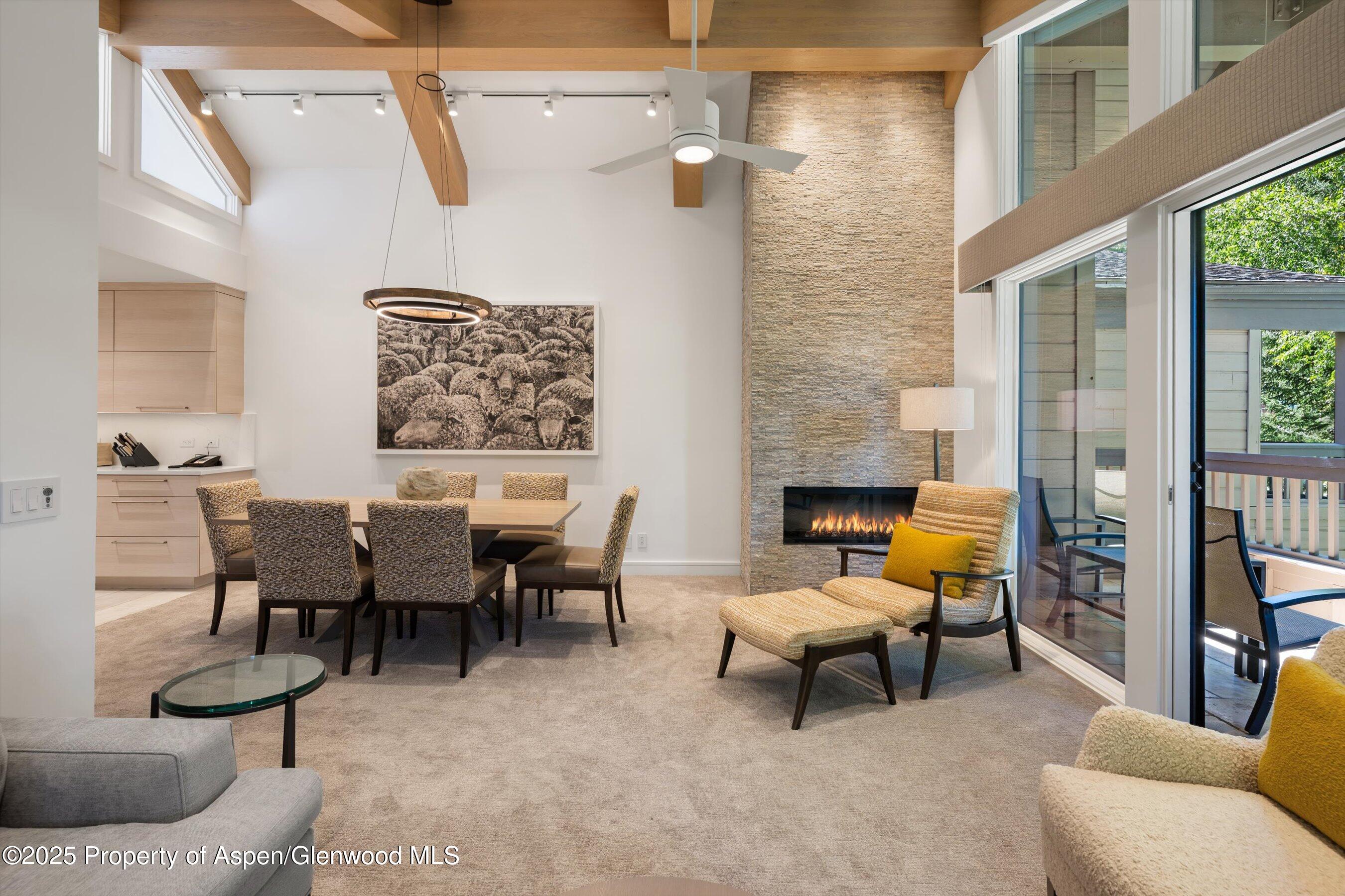 610 S West End Street, A304