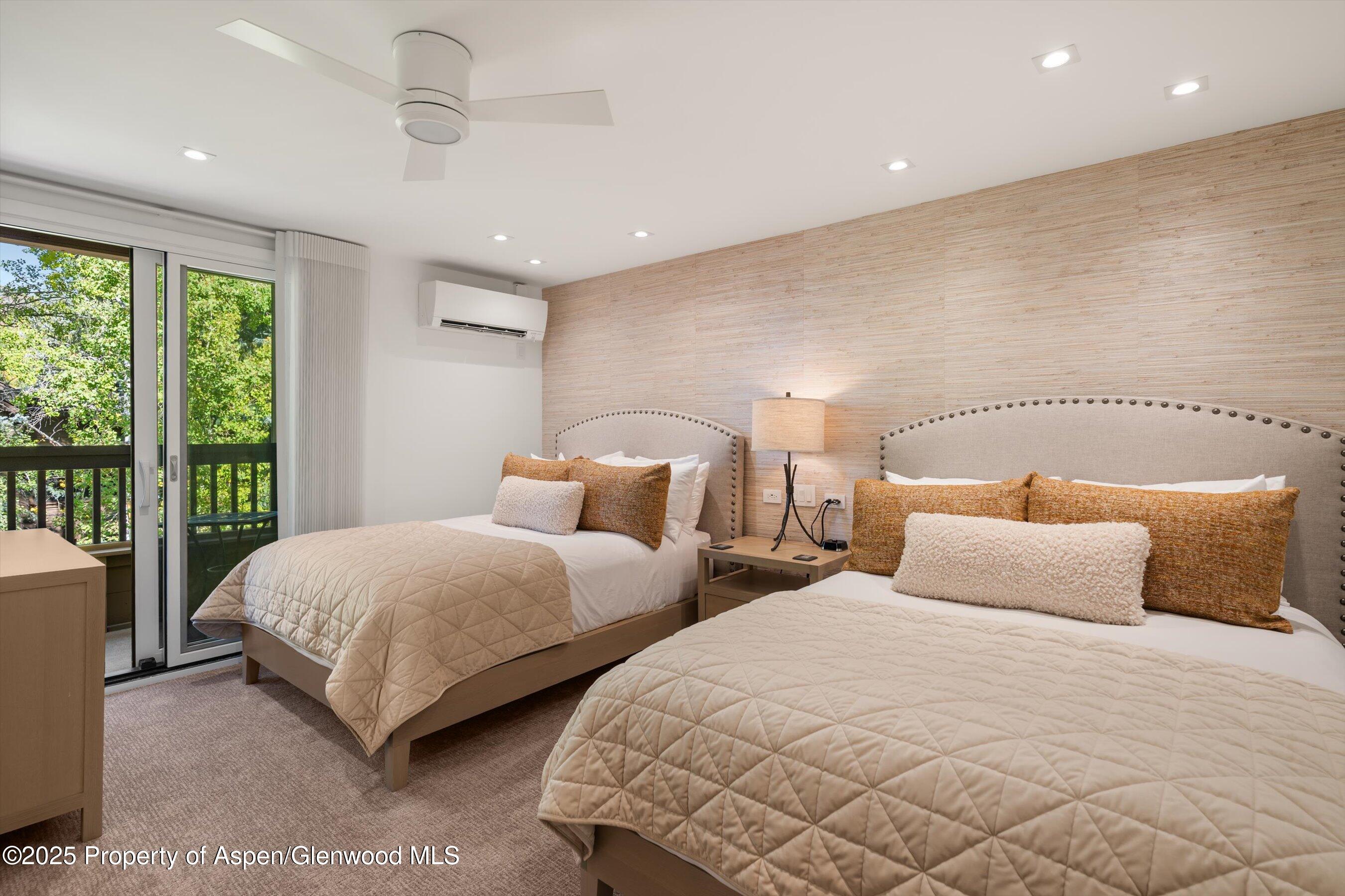 610 S West End Street, A304