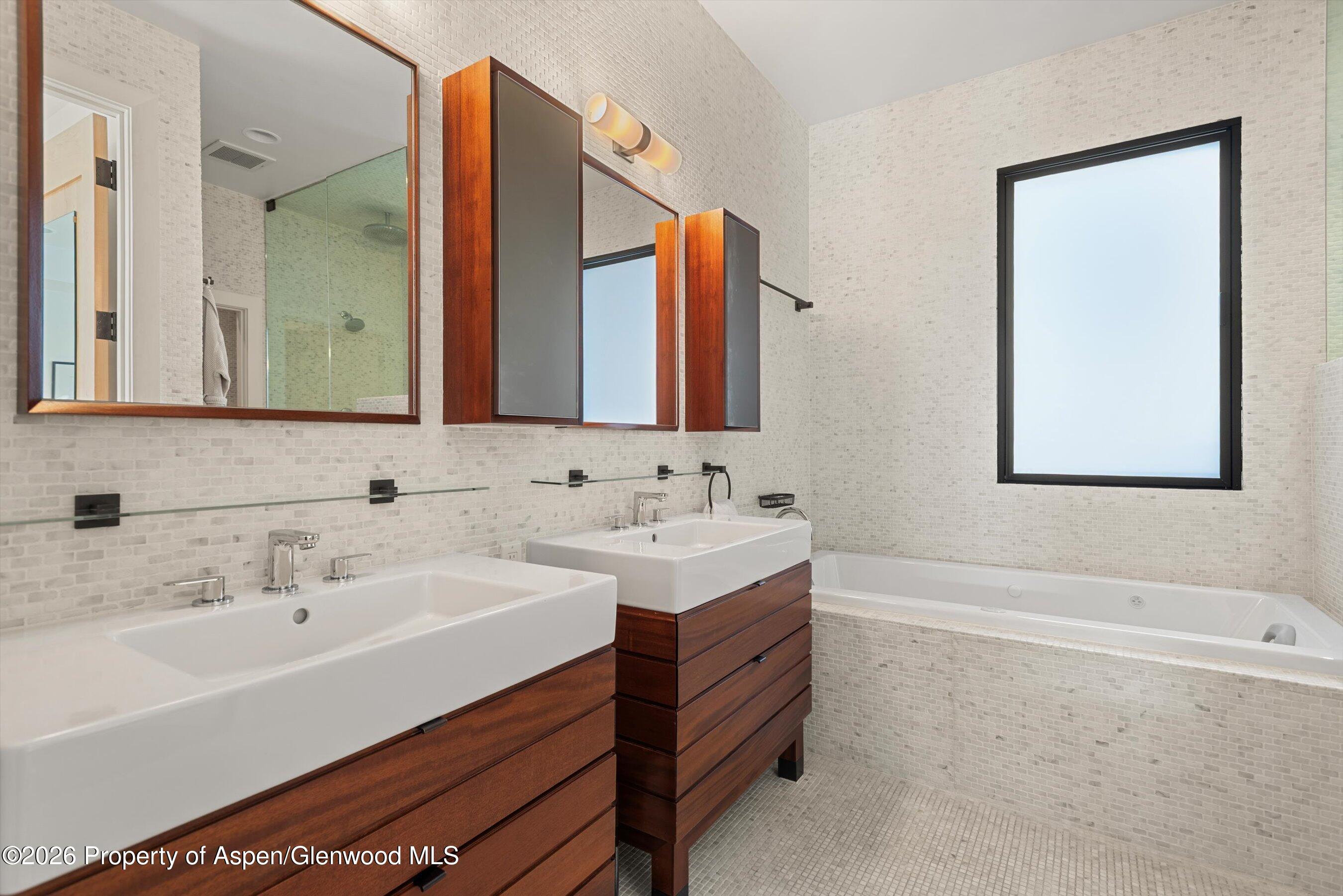 609 W Bleeker Street