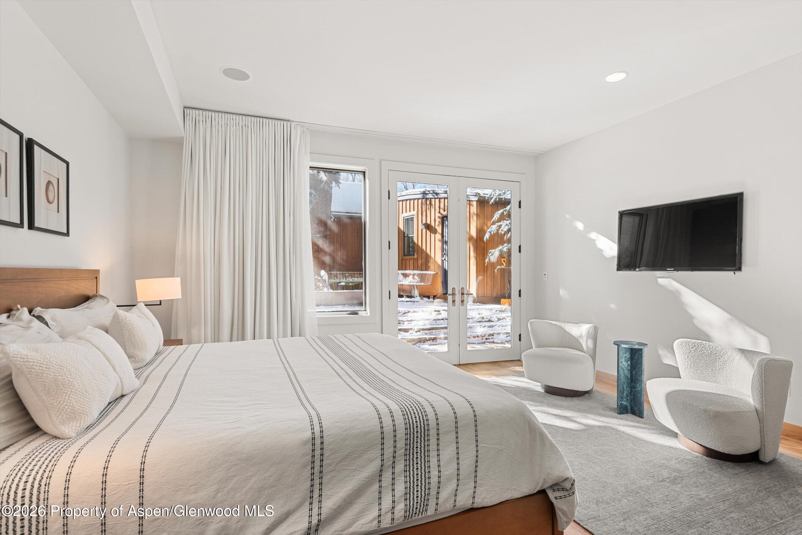 609 W Bleeker Street