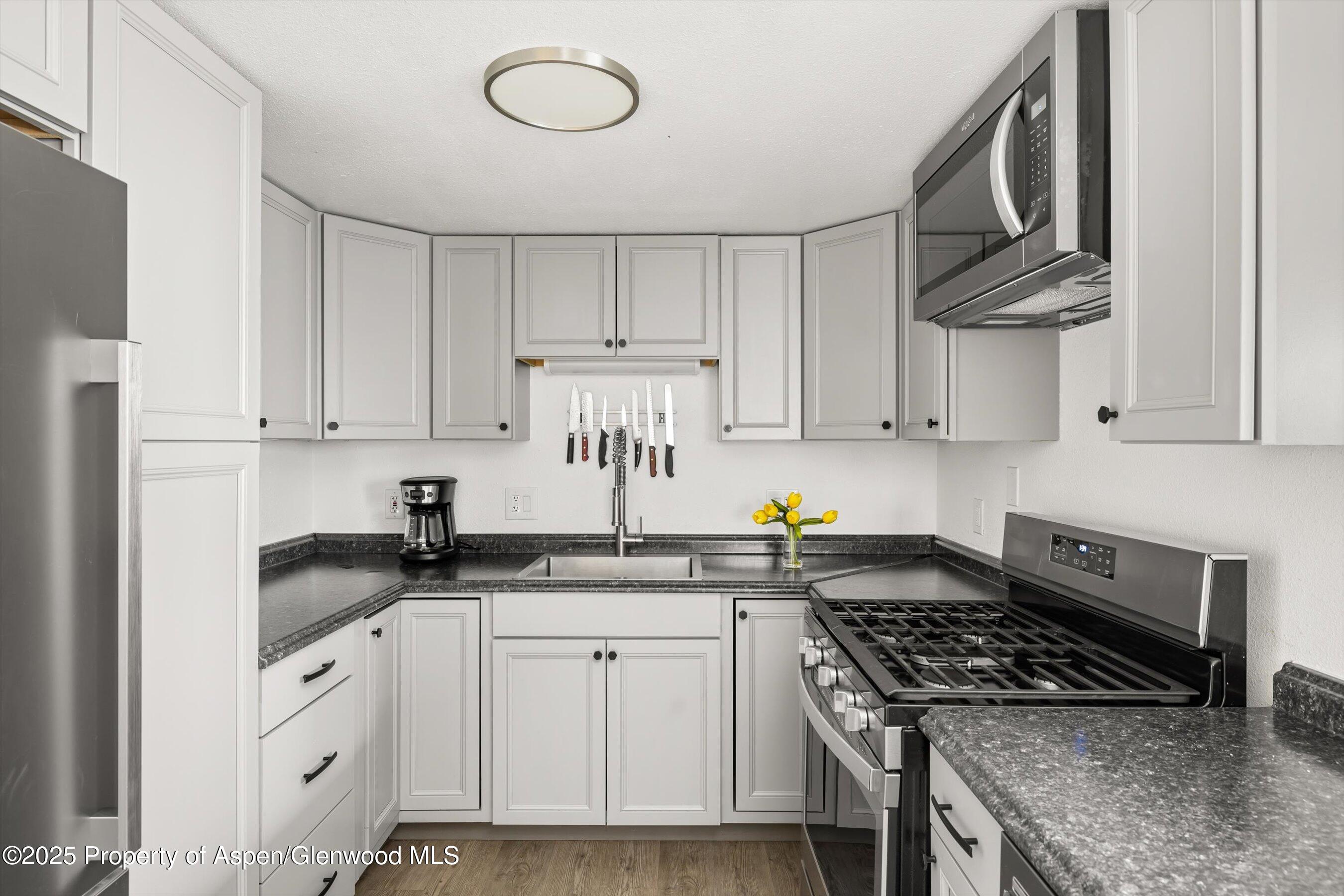 156.5 Midland Avenue