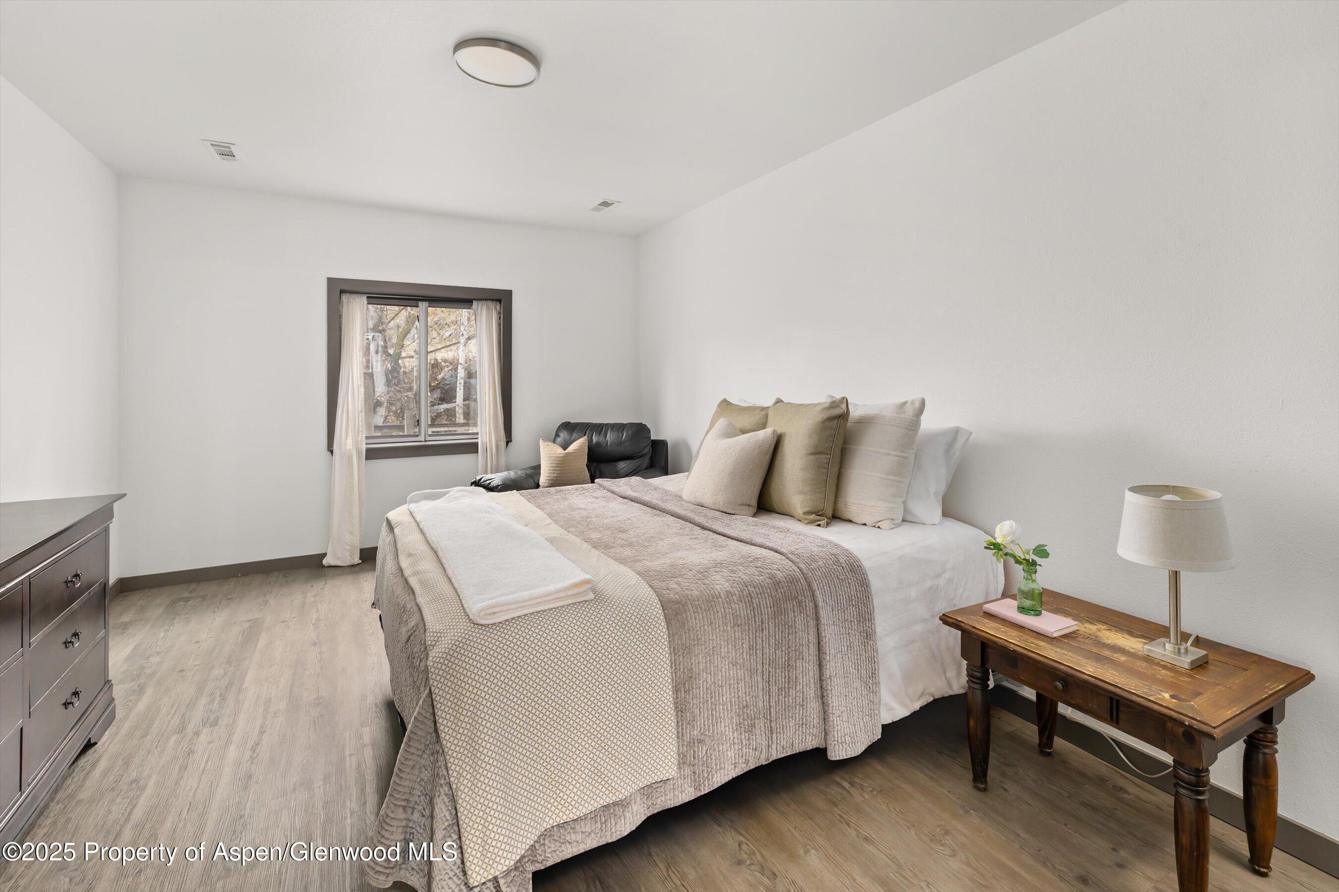 156.5 Midland Avenue