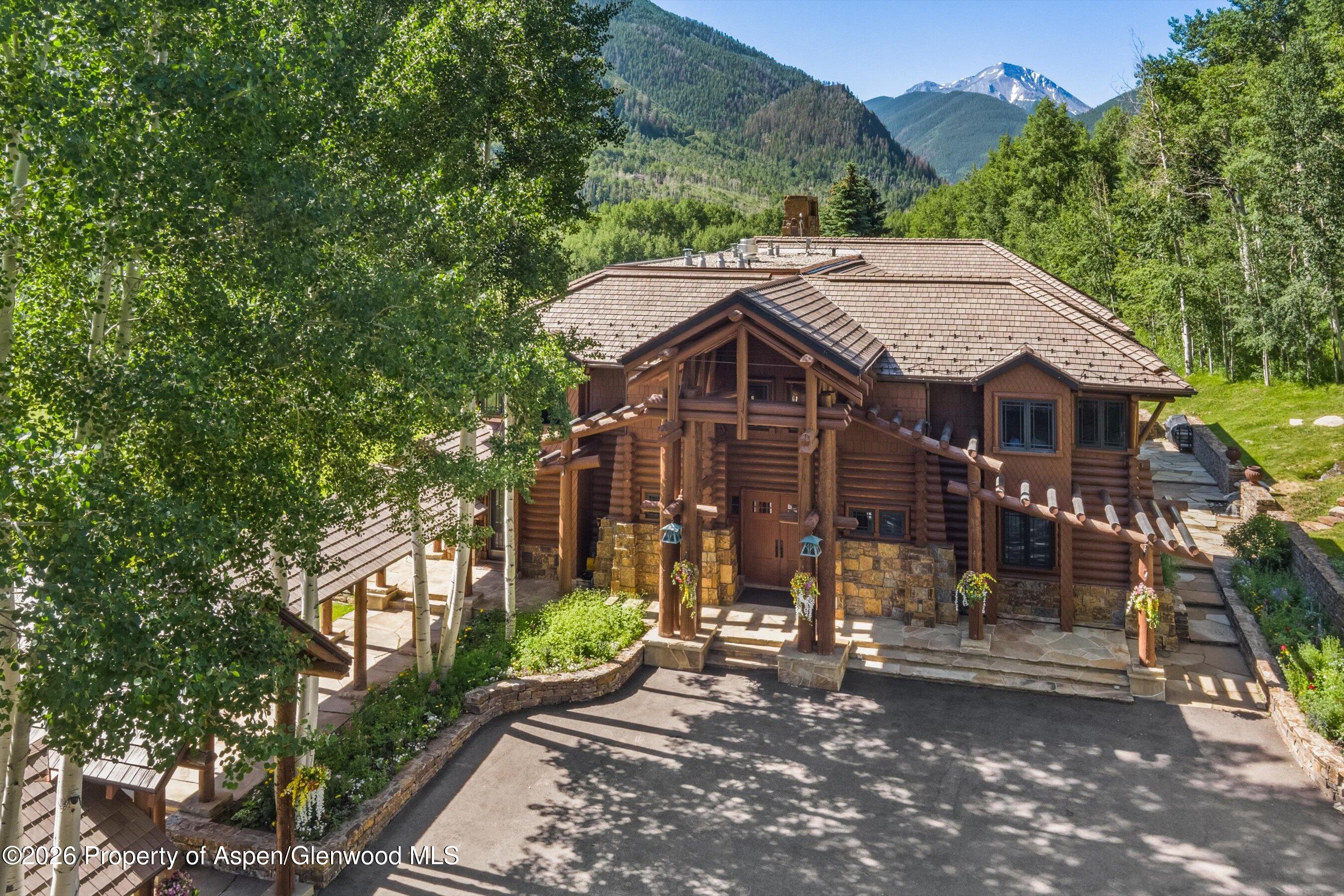 195 N Hayden Road