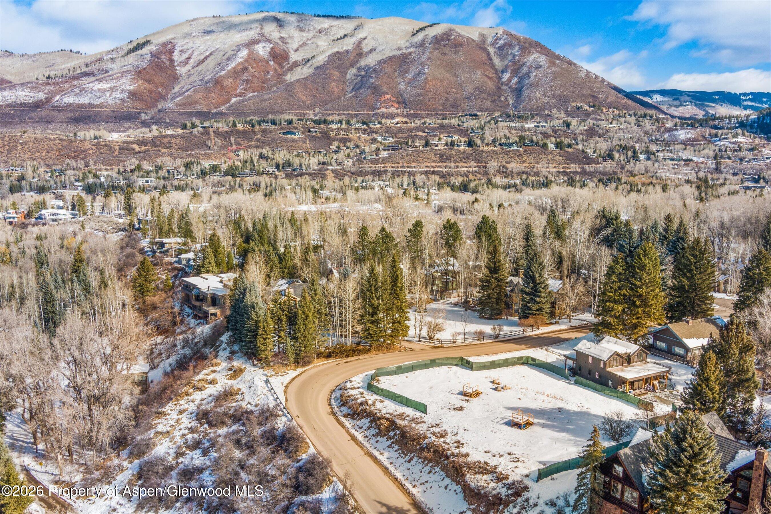 965 & 969 W Smuggler Street