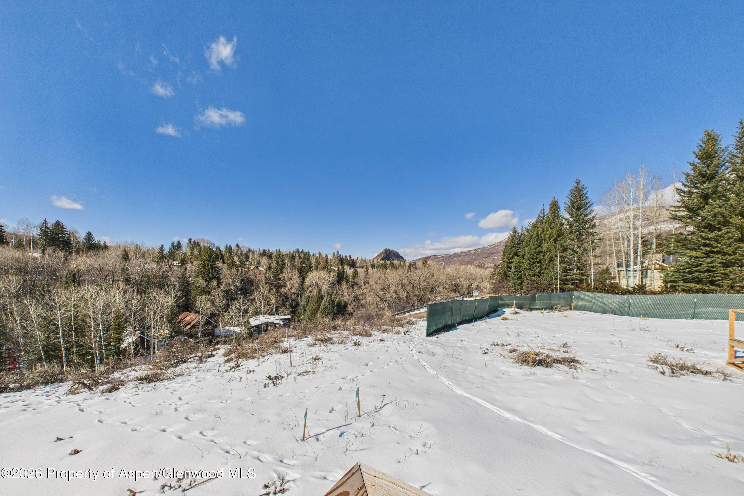 965 & 969 W Smuggler Street