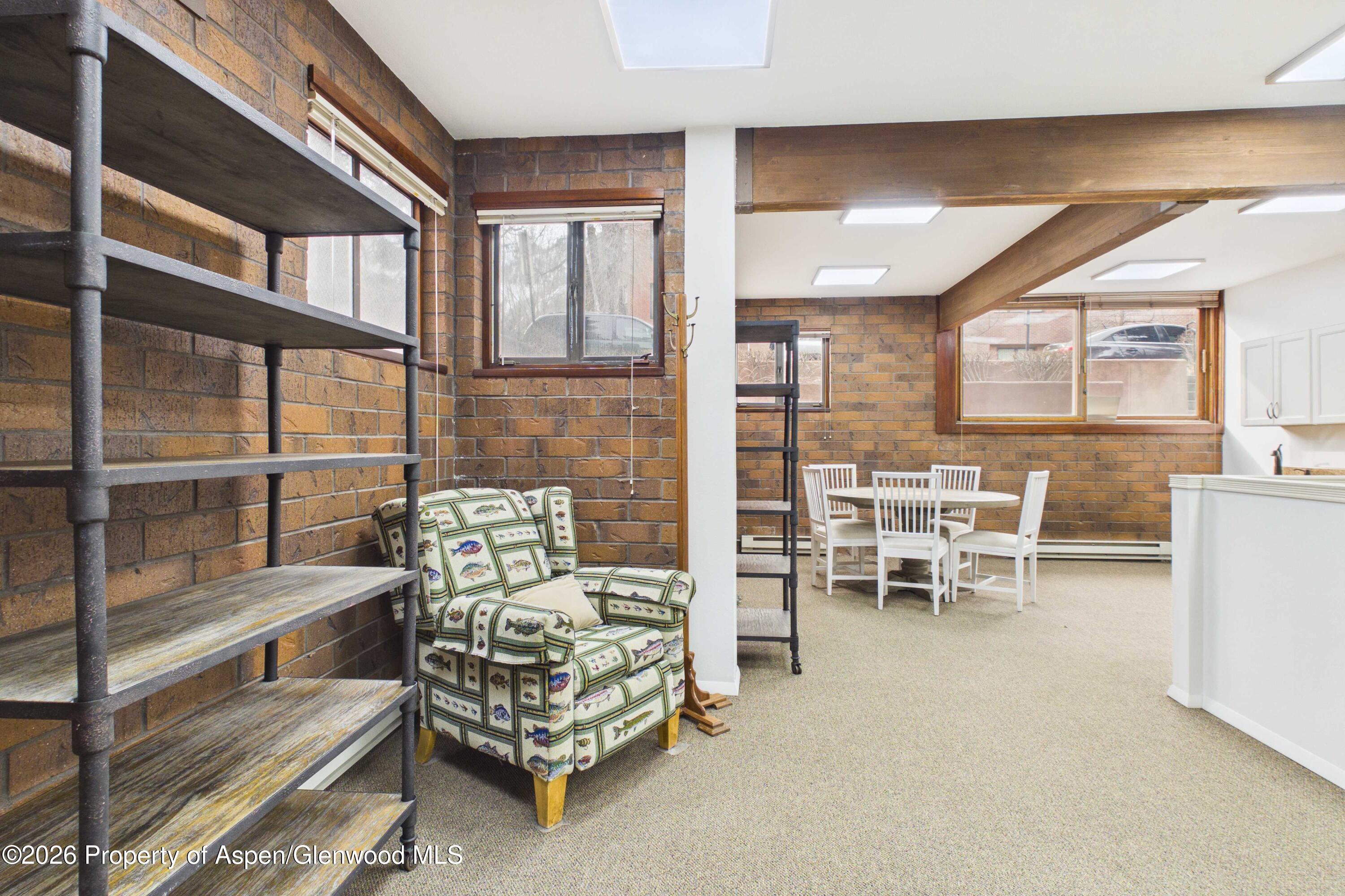 215 S Monarch Street G101