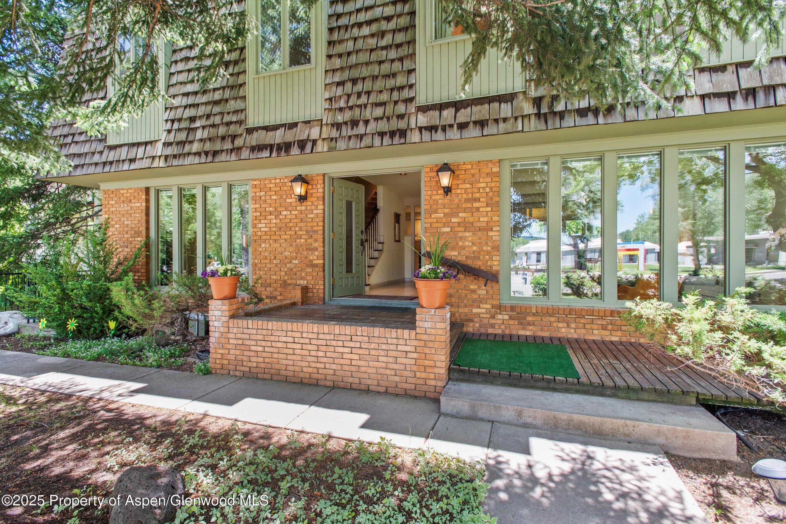 531 Gillespie Avenue