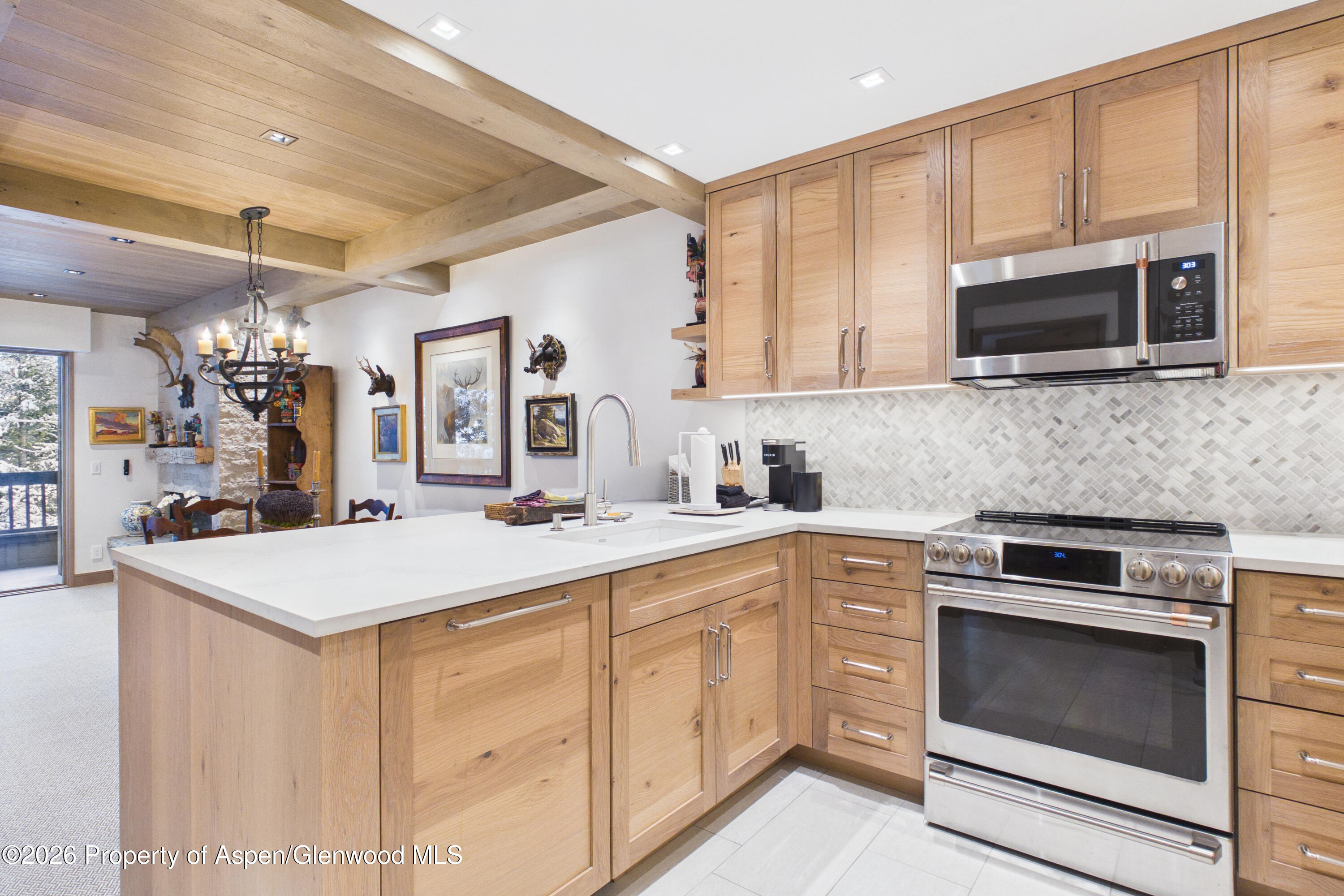 610 S West End Street G201