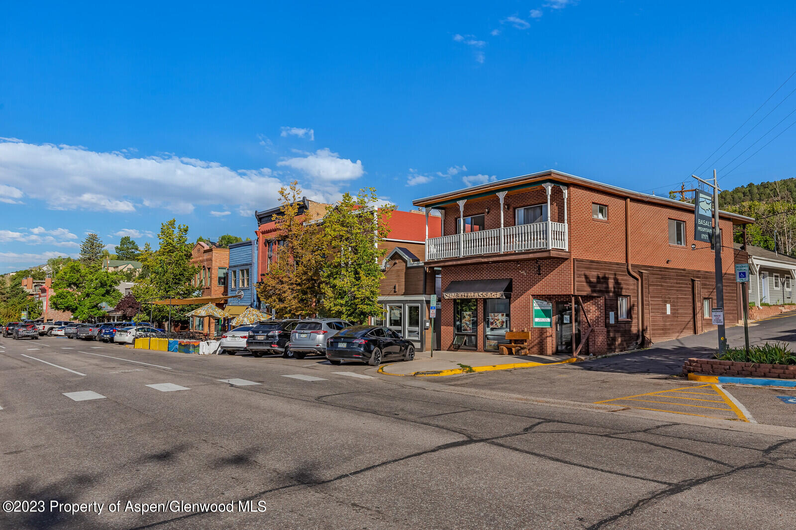 214 Midland Avenue First Floor