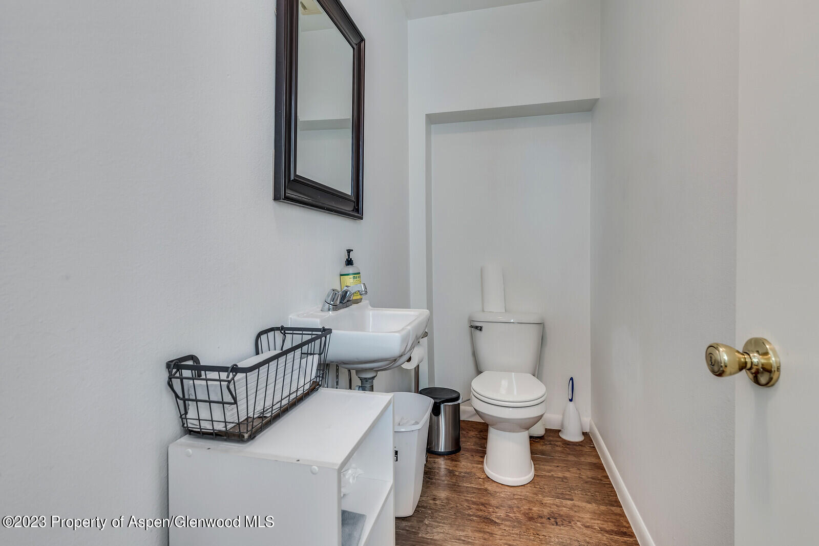 214 Midland Avenue First Floor