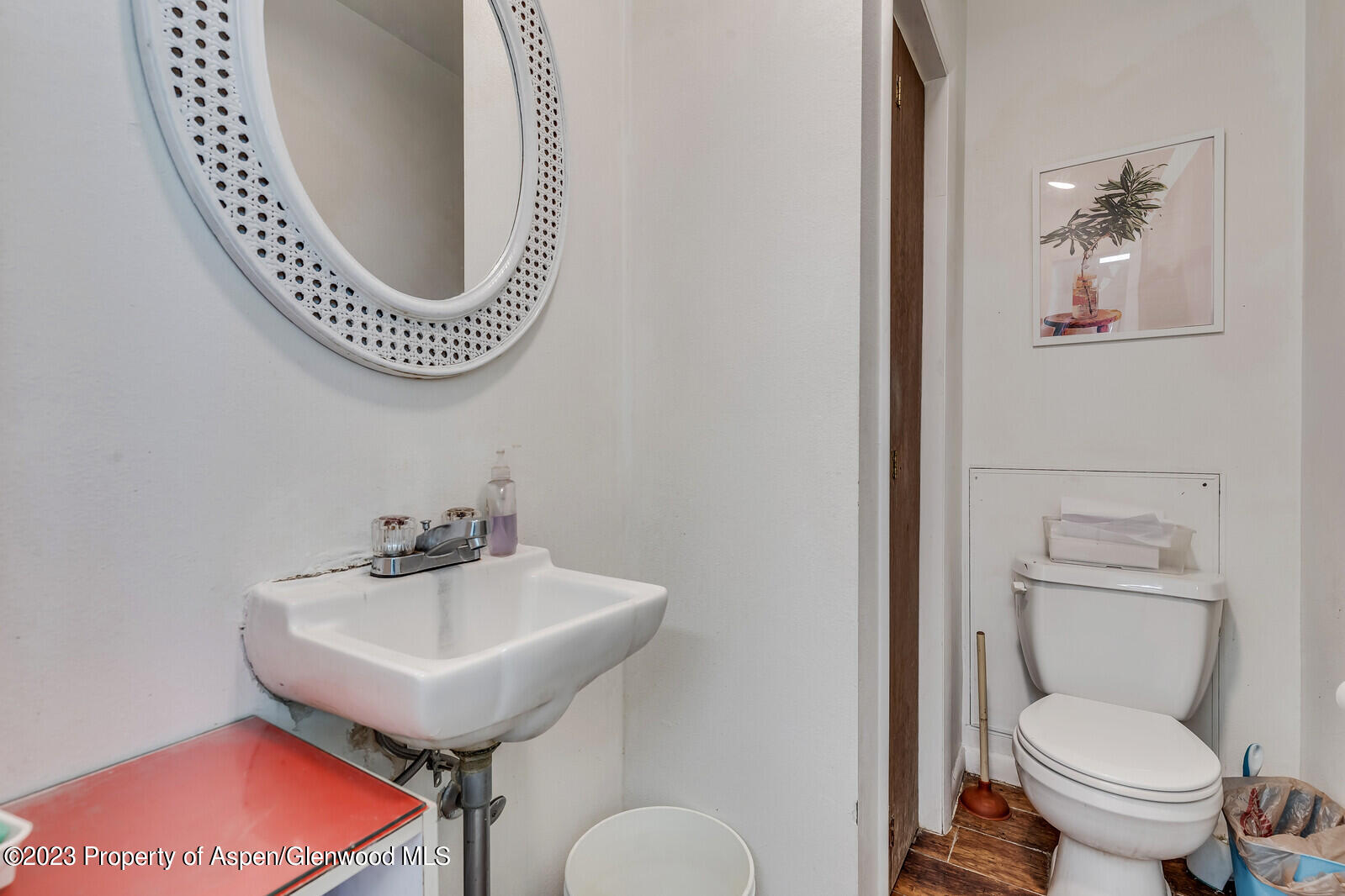 214 Midland Avenue First Floor