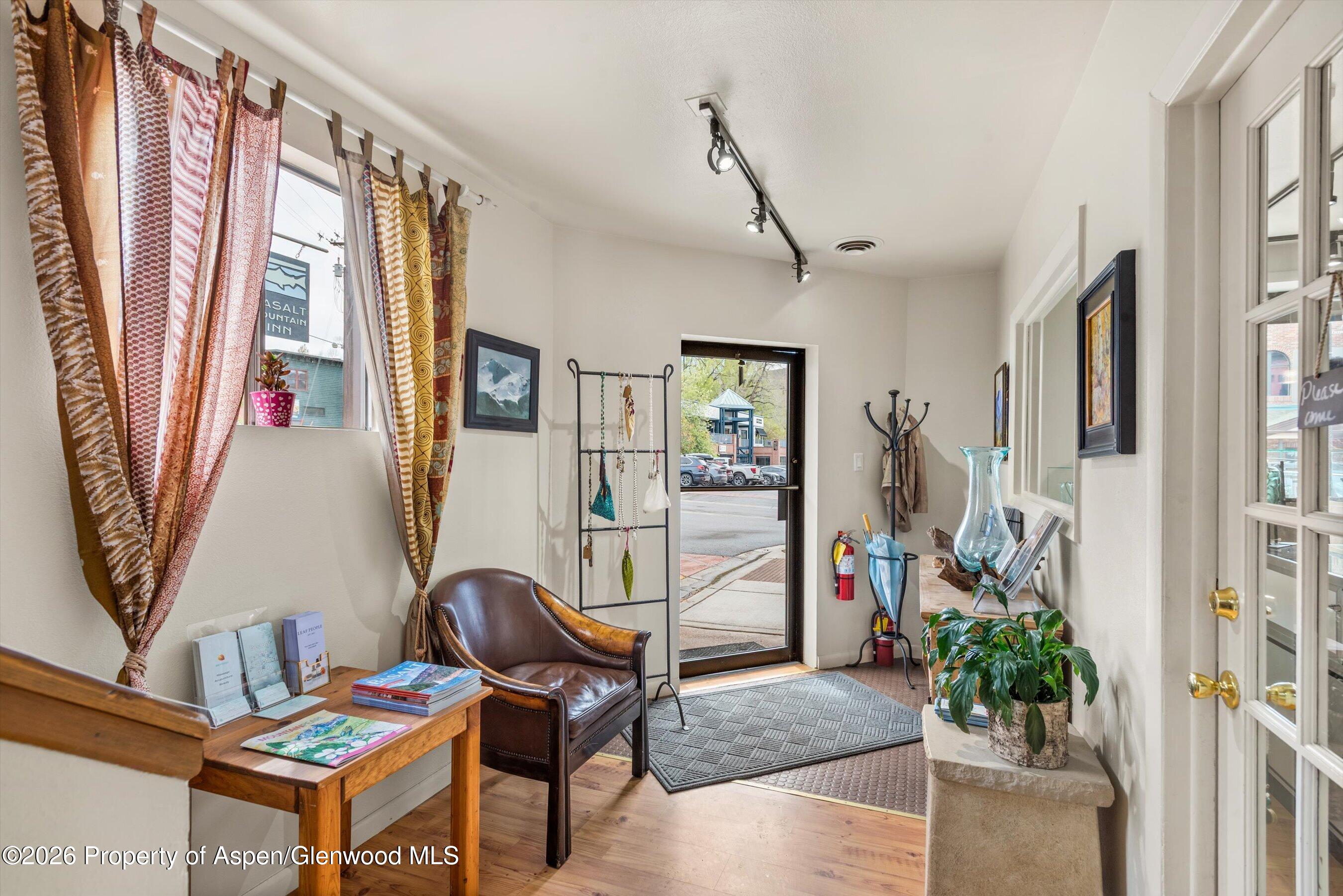 214 Midland Avenue First Floor