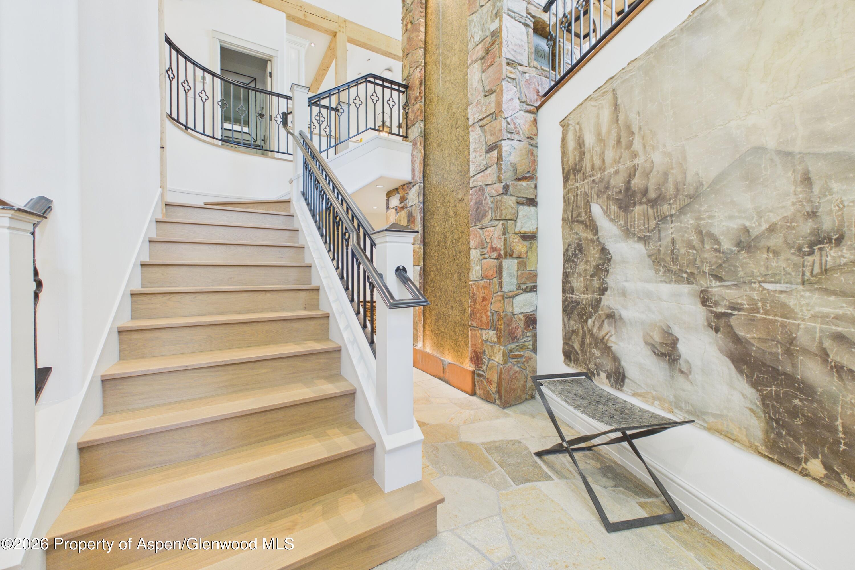 153 W Lupine Drive