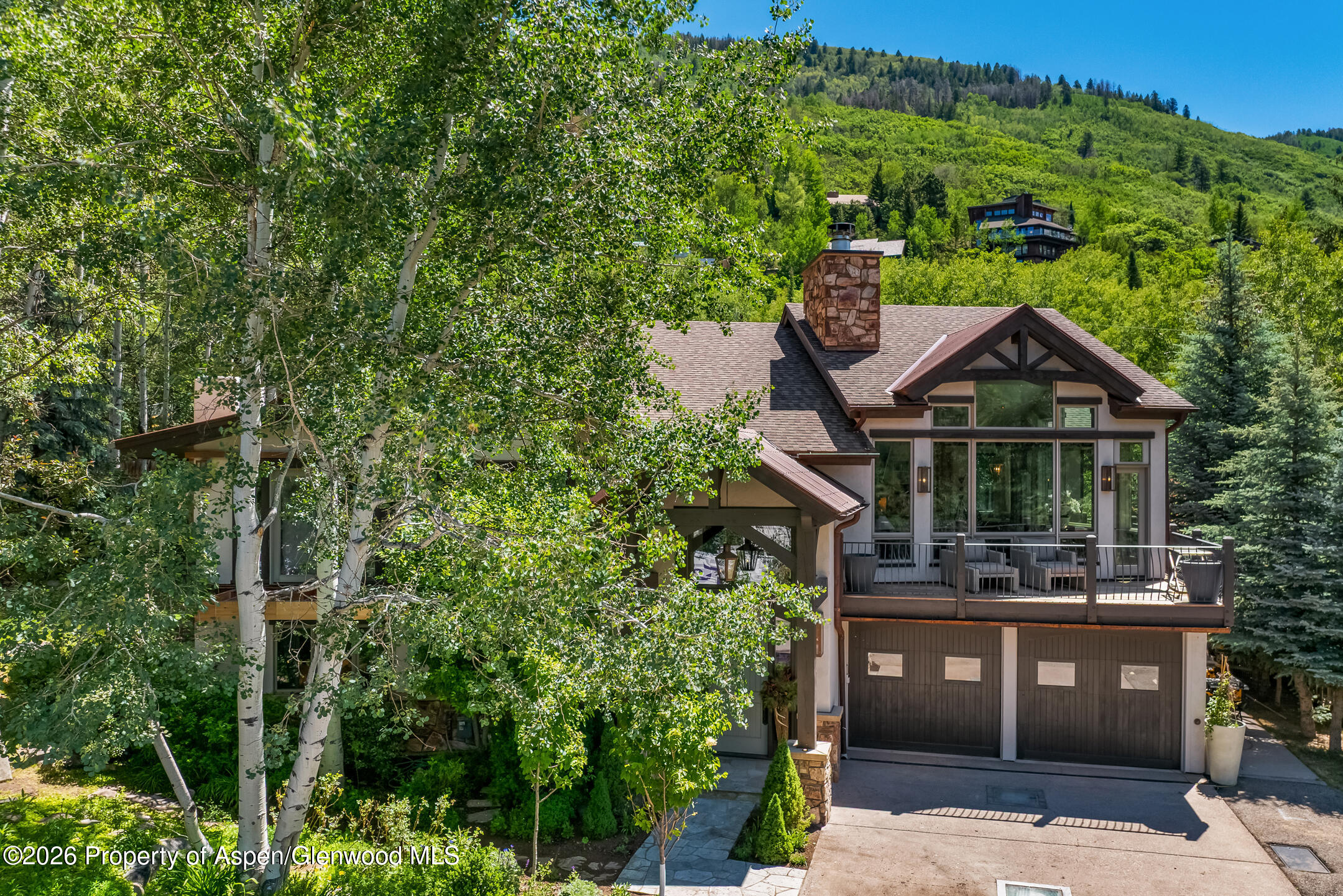 153 W Lupine Drive