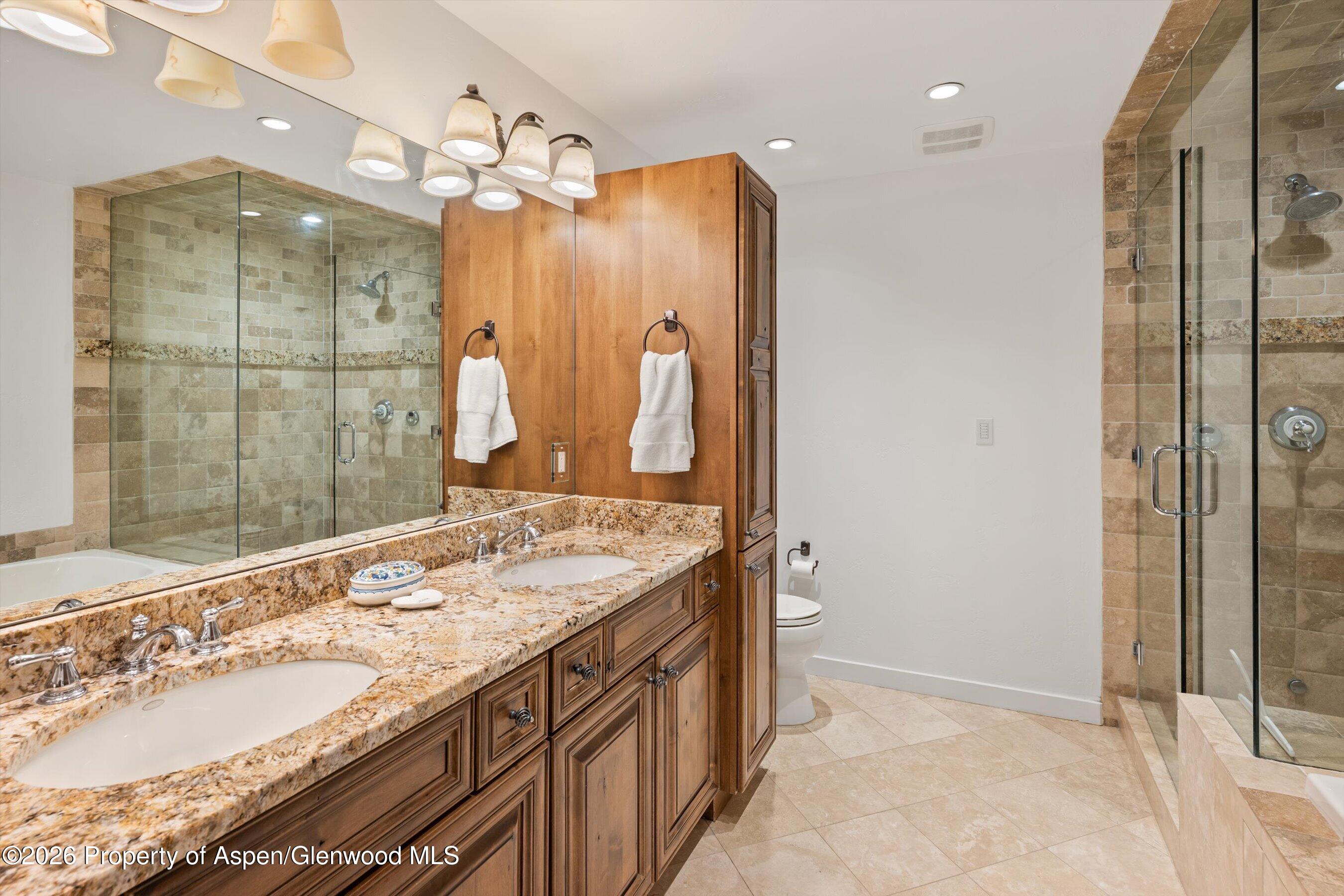 100 N 8th Street 19