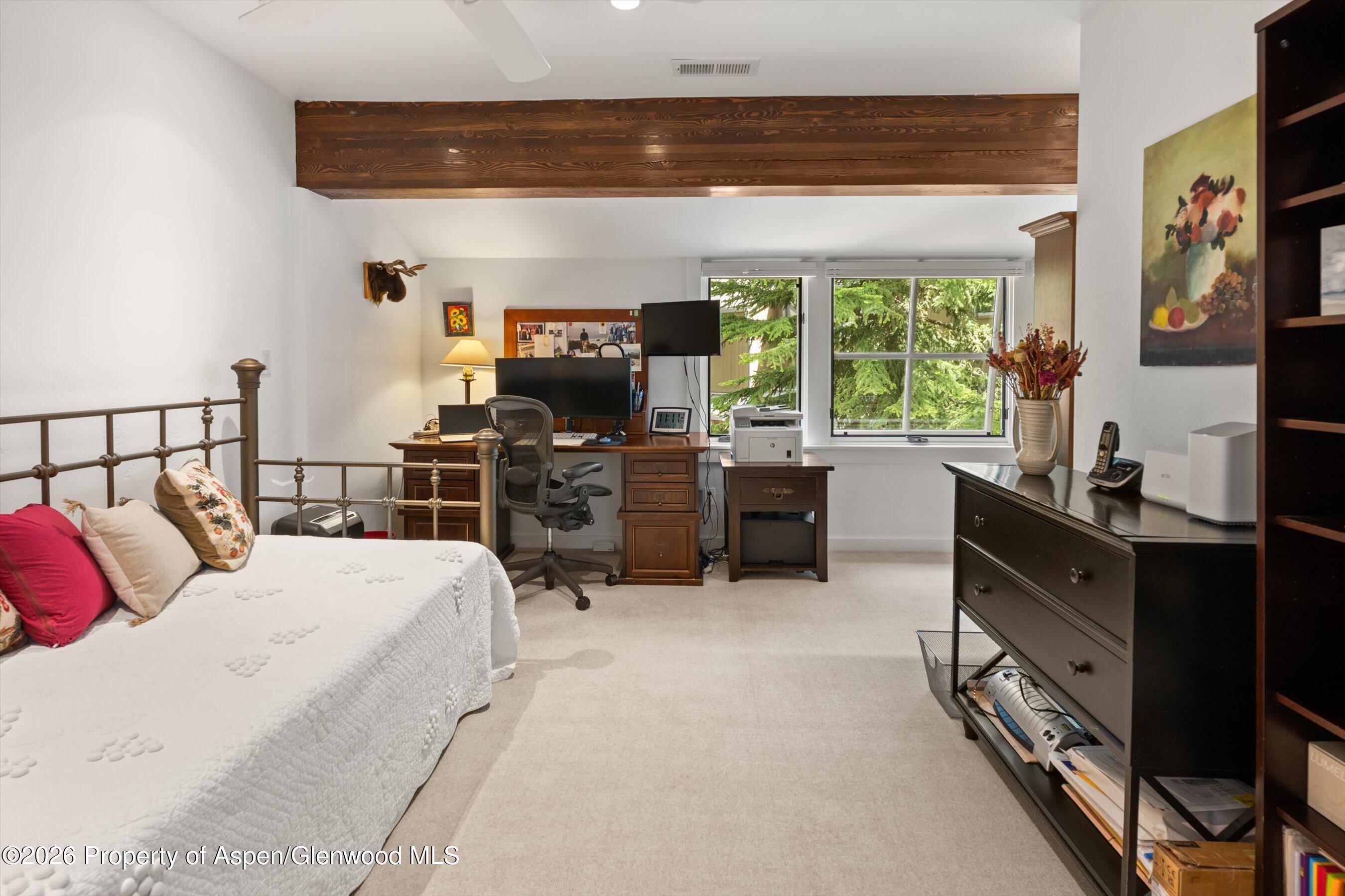 100 N 8th Street 19
