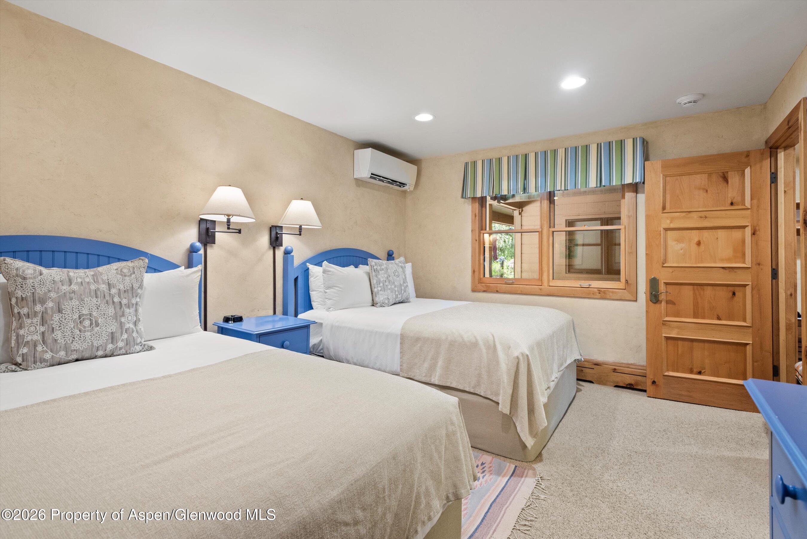 610 S West End Street D105