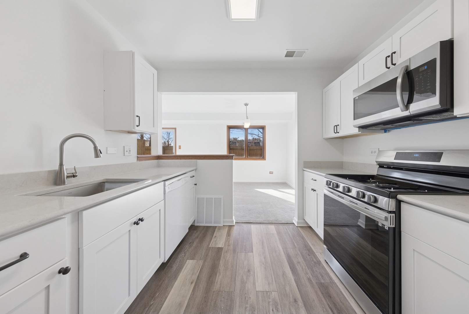 10956 S 76th Avenue Unit: F