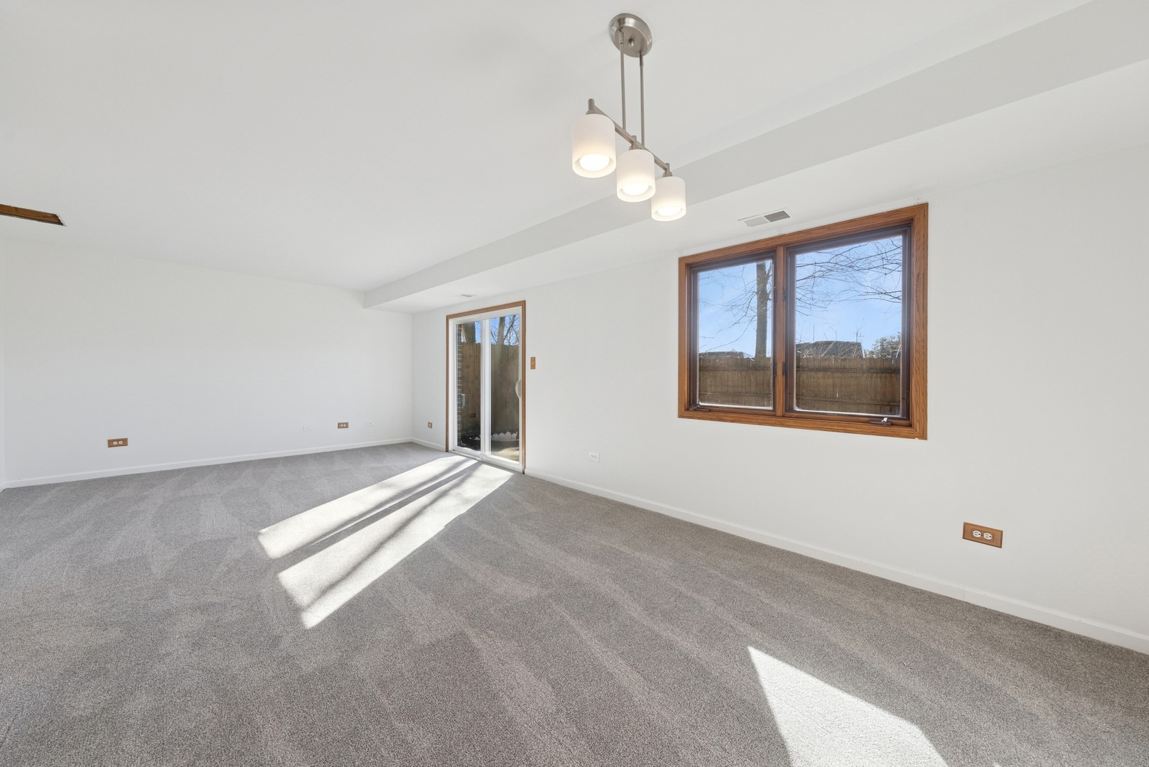 10956 S 76th Avenue Unit: F