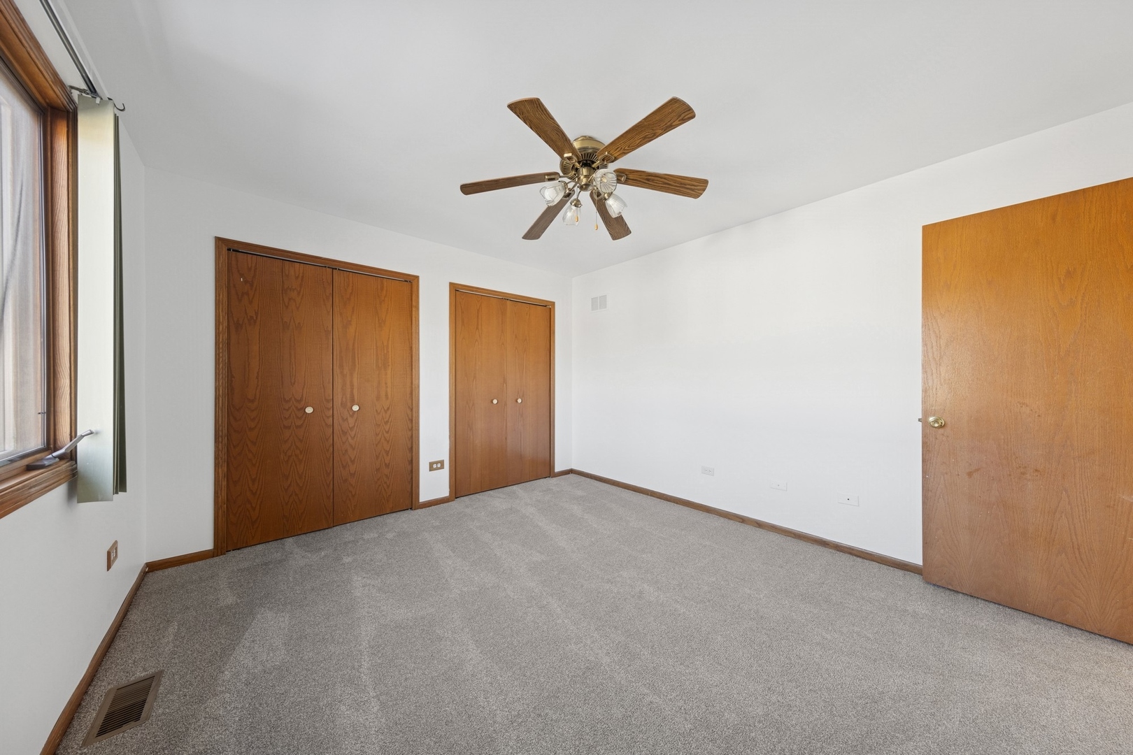 10956 S 76th Avenue Unit: F