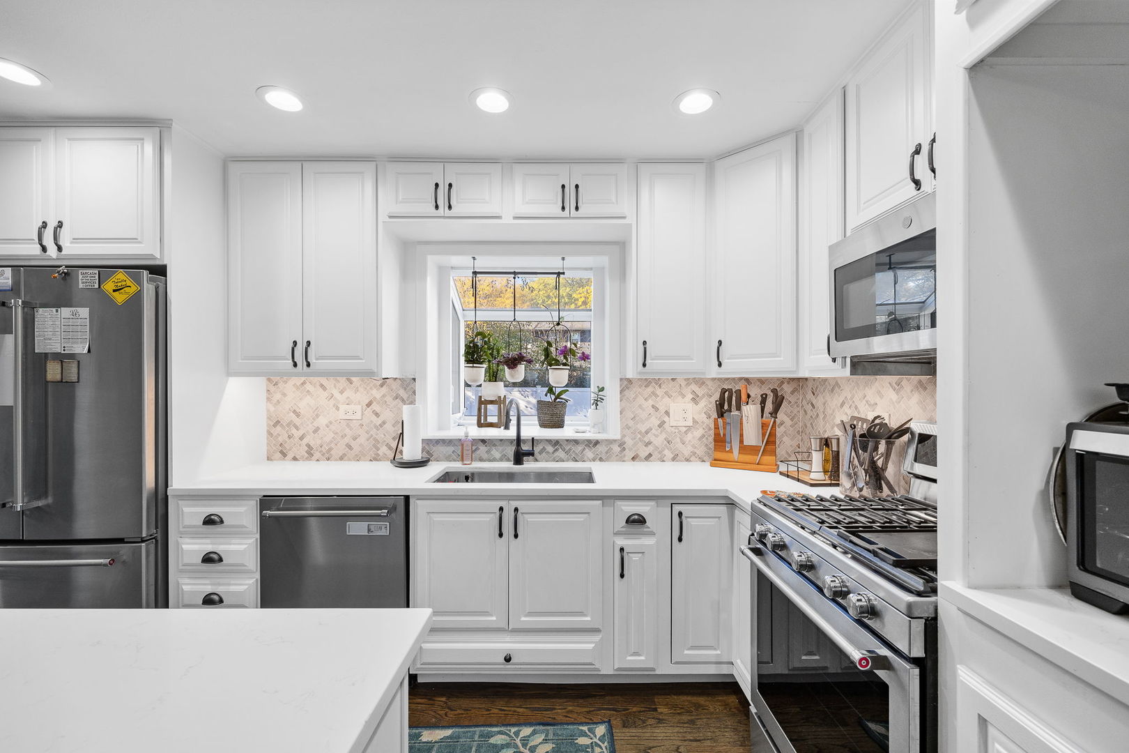 908 BRANTWOOD Avenue