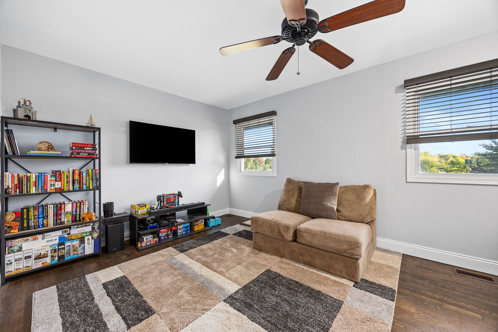 908 BRANTWOOD Avenue