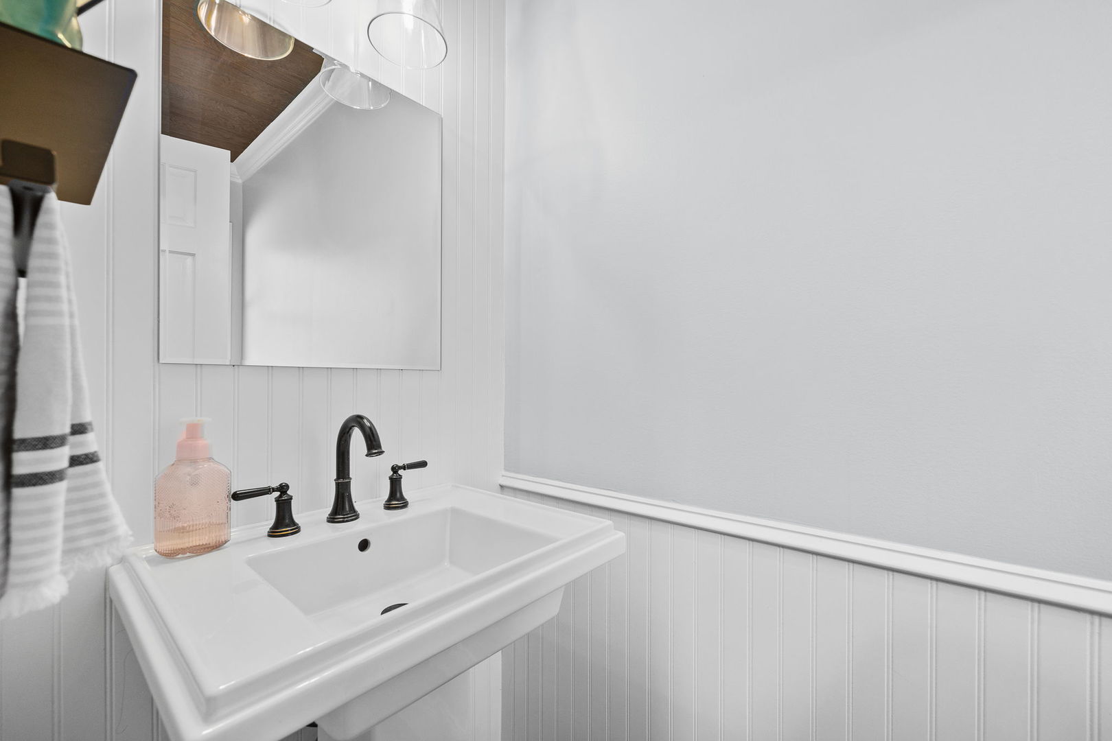 908 BRANTWOOD Avenue