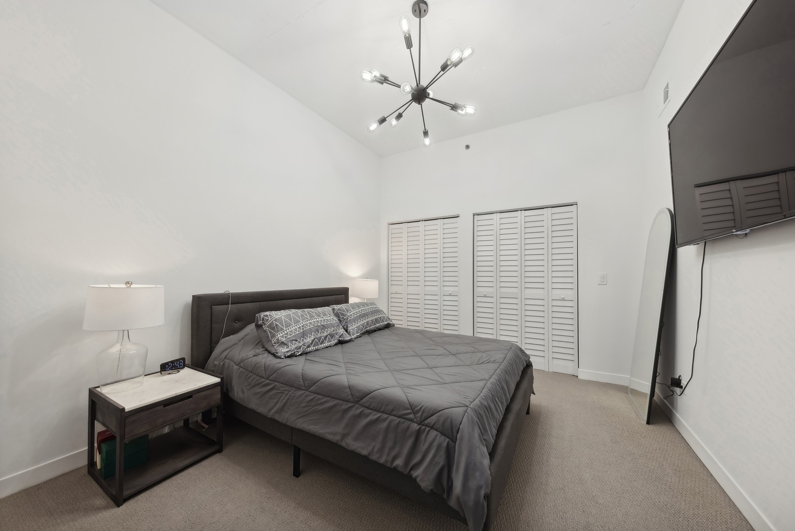 910 W Madison Street Unit: 704