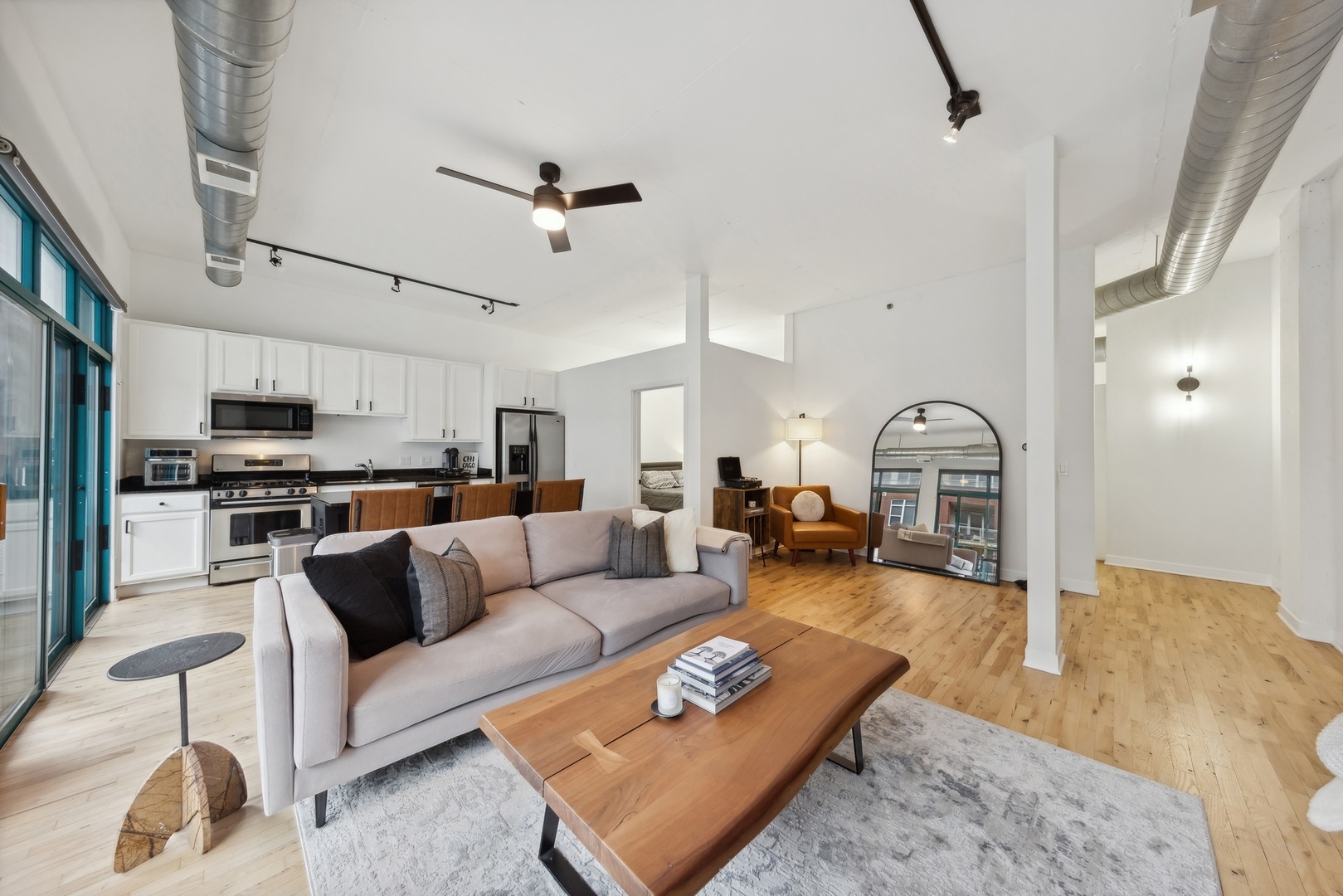 910 W Madison Street Unit: 704