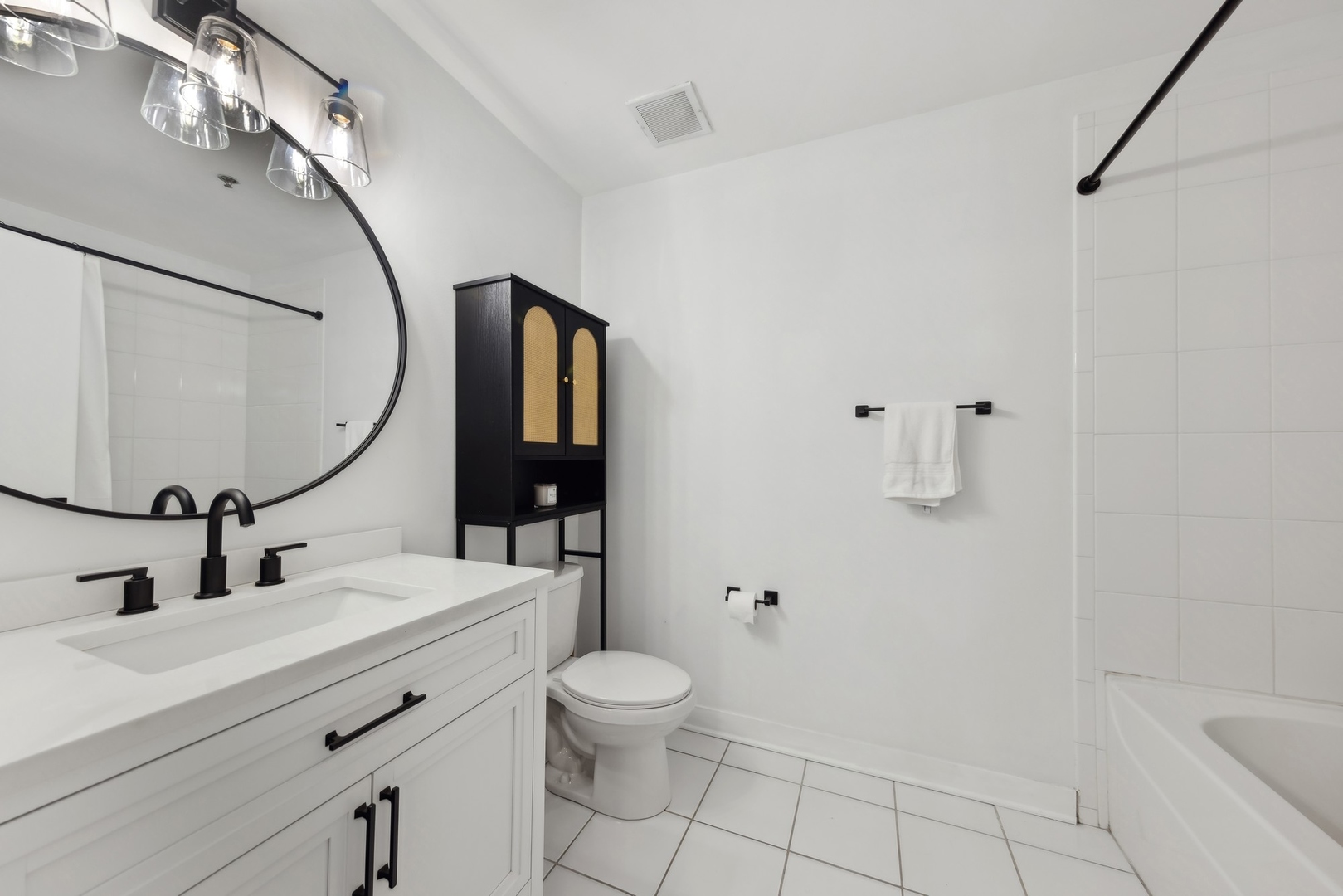 910 W Madison Street Unit: 704