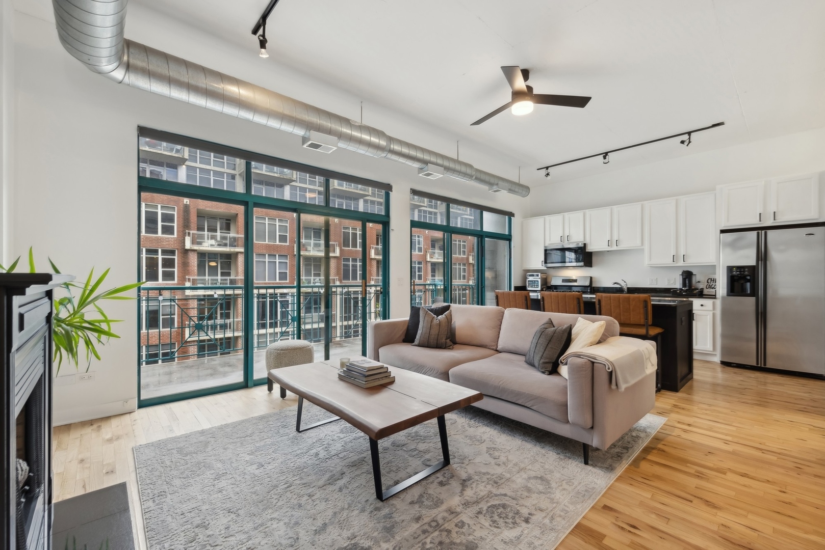 910 W Madison Street Unit: 704