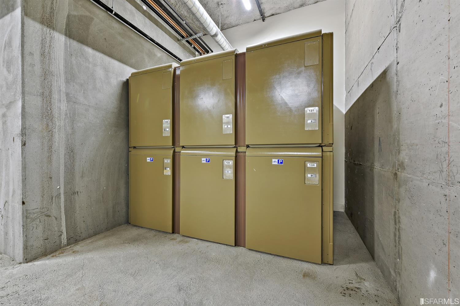 2224 Clement Street Unit: 102