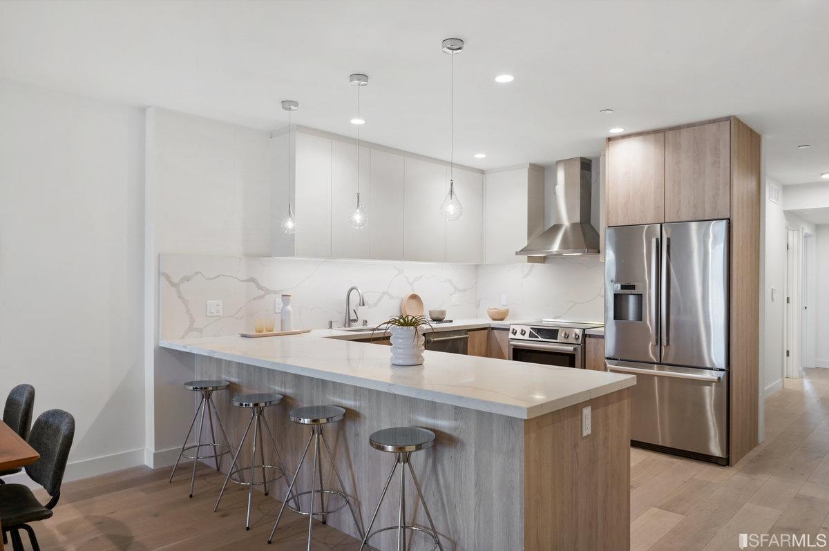 2224 Clement Street Unit: 102